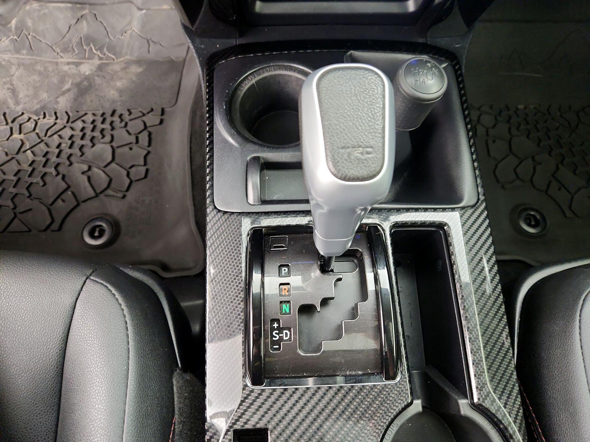 Thumbnail: 2022 Toyota 4Runner - 18