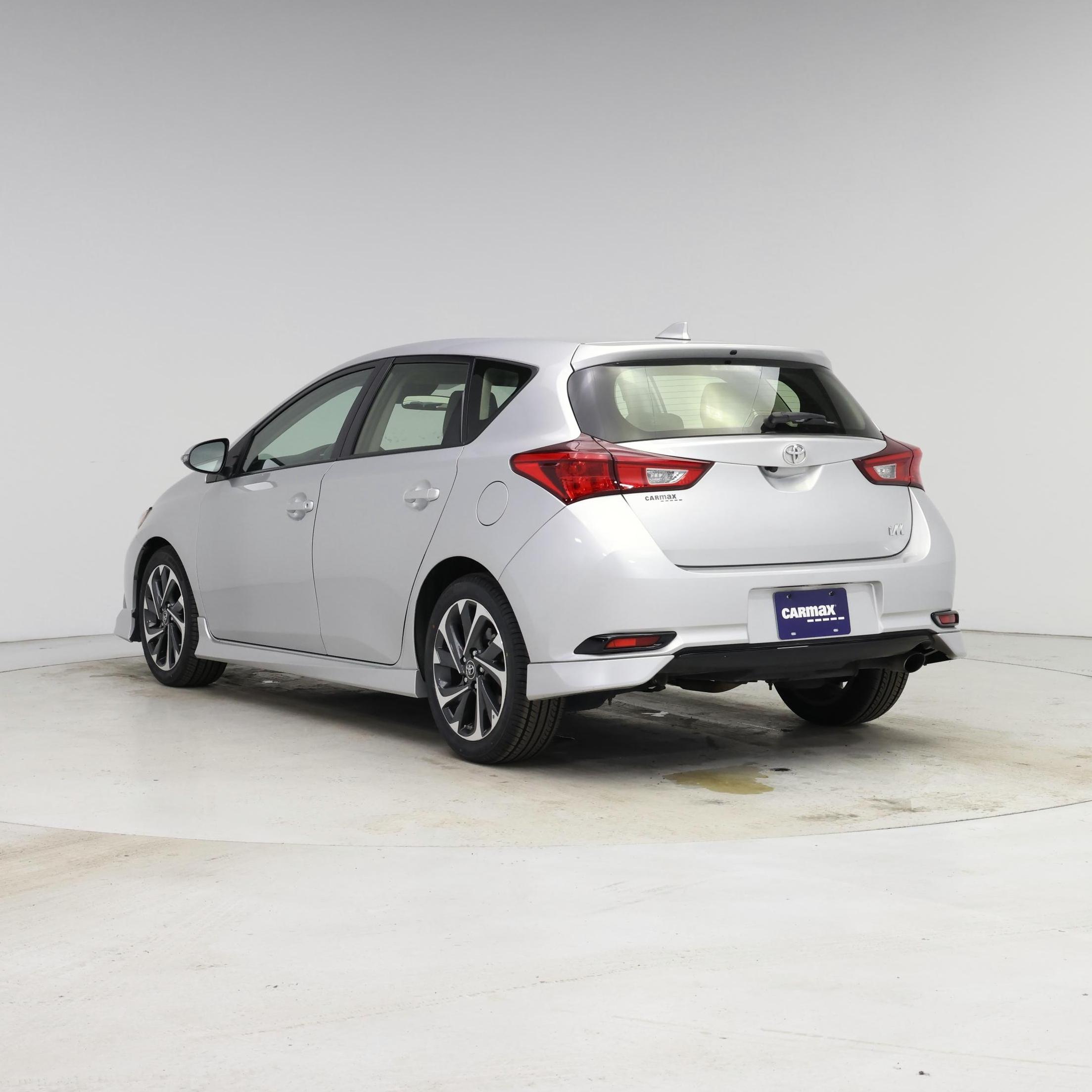 Thumbnail: 2017 Toyota Corolla iM - 2