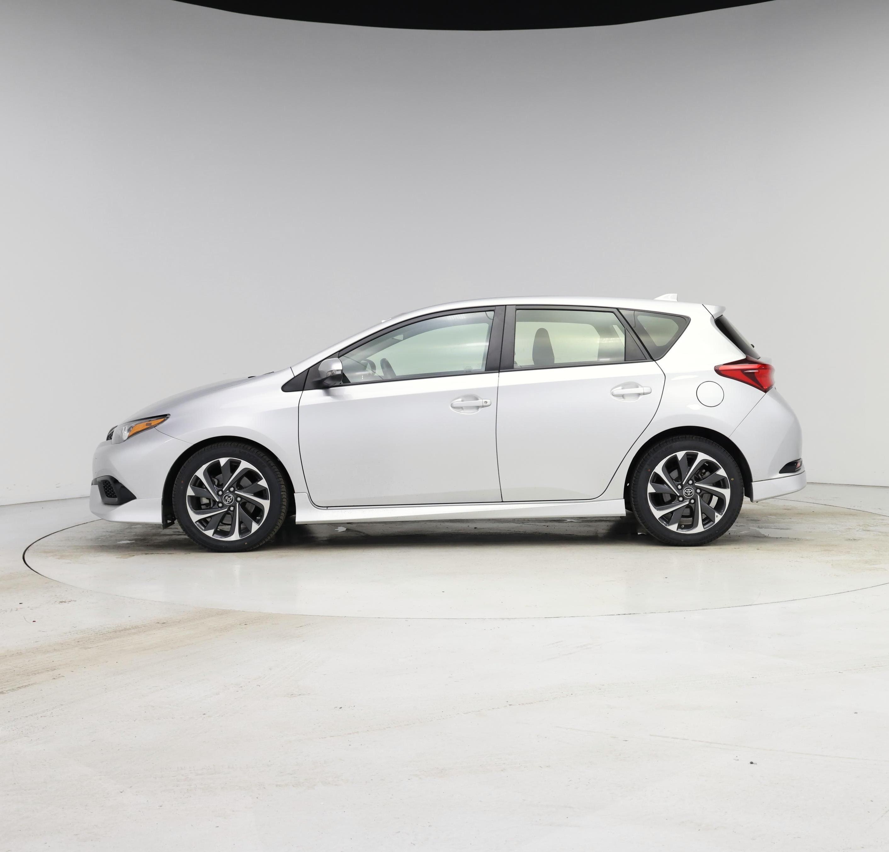 Thumbnail: 2017 Toyota Corolla iM - 3