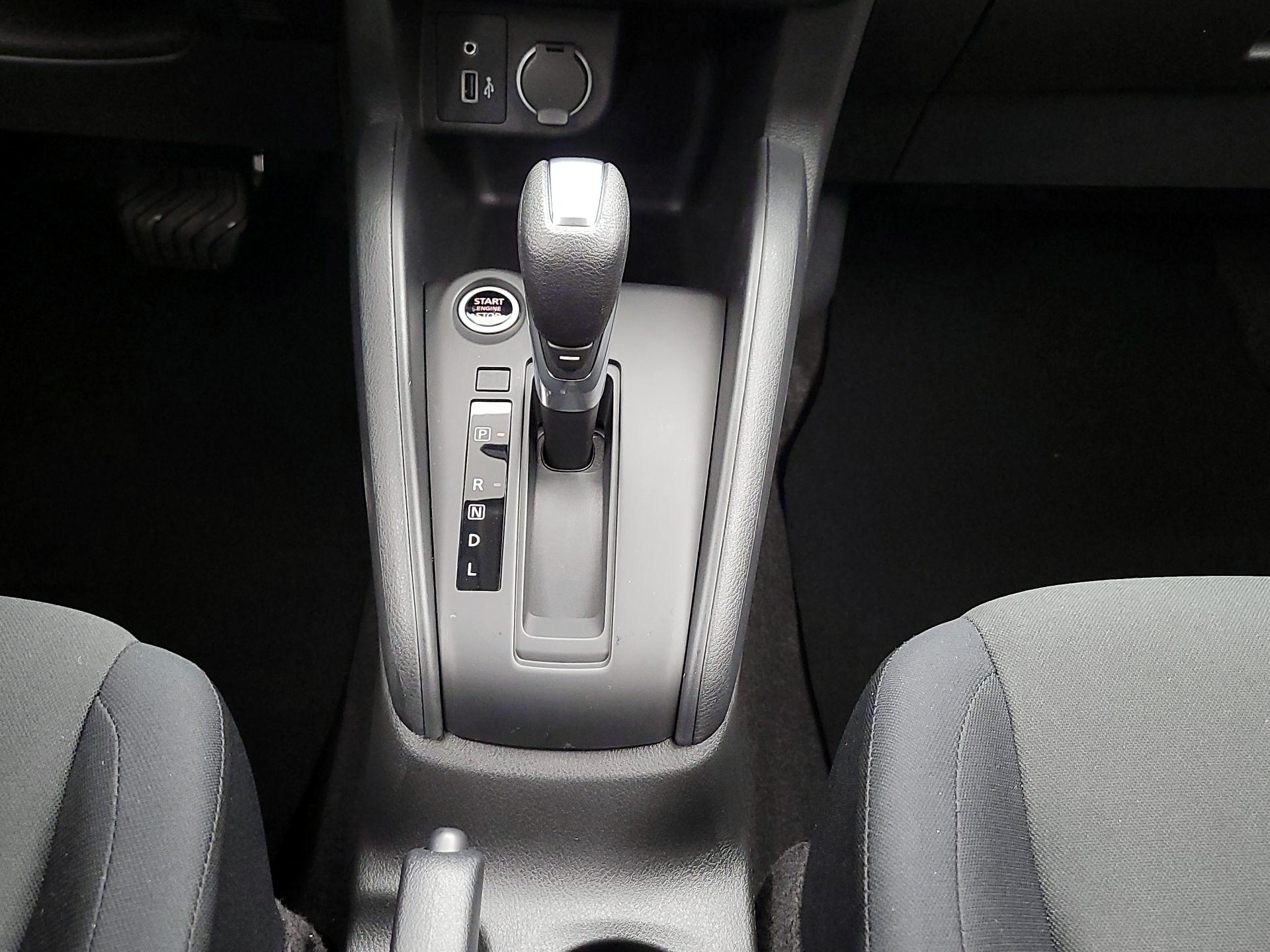 Thumbnail: 2025 Nissan Kicks - 17