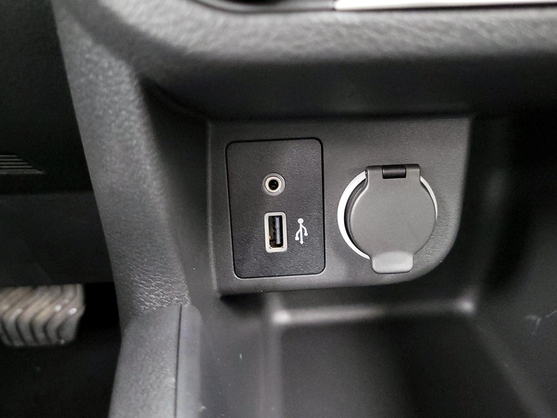 Thumbnail: 2025 Nissan Kicks - 18