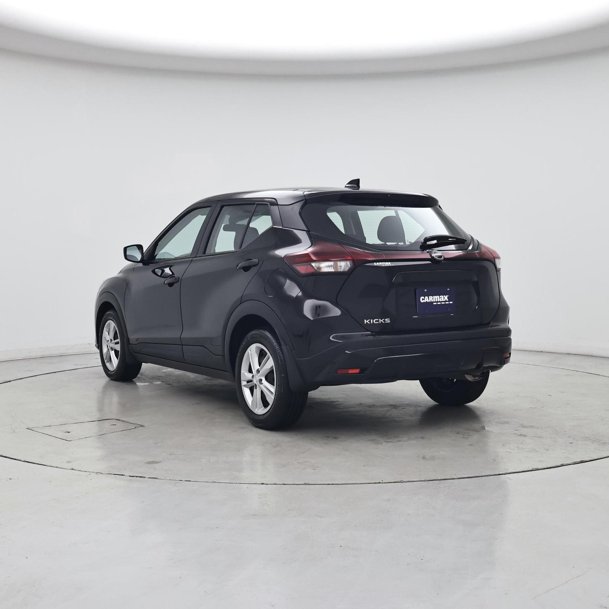 Thumbnail: 2025 Nissan Kicks - 2