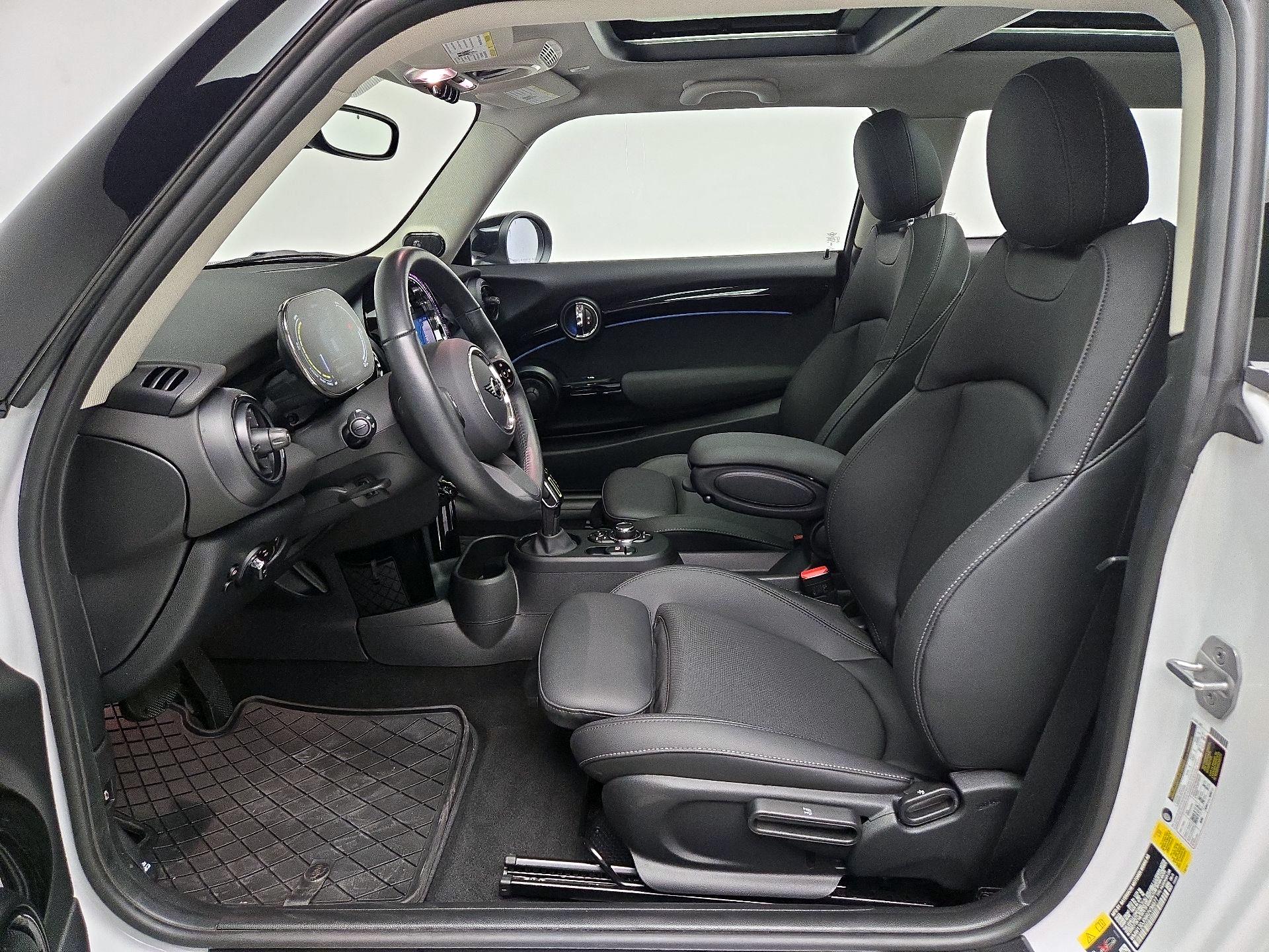 Thumbnail: 2024 MINI Cooper Hardtop - 11