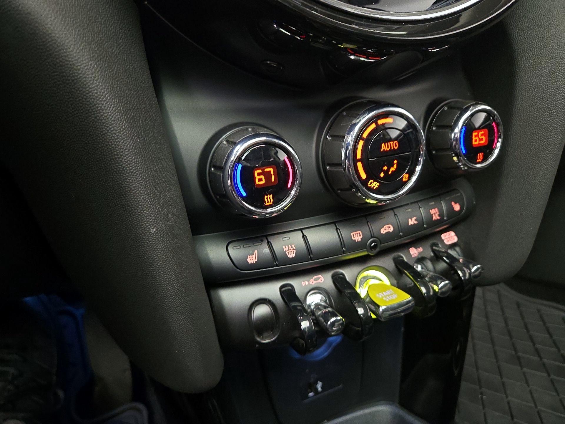 Thumbnail: 2024 MINI Cooper Hardtop - 17