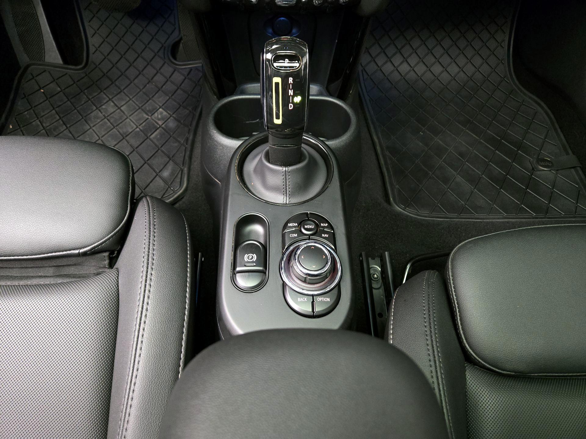 Thumbnail: 2024 MINI Cooper Hardtop - 18