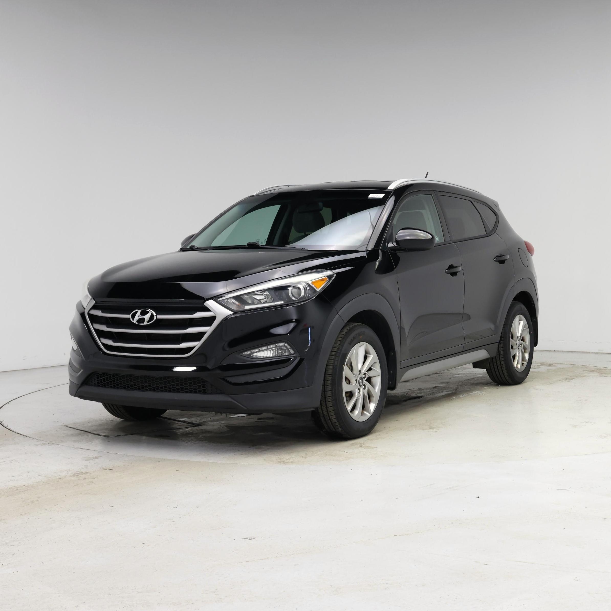 Thumbnail: 2017 Hyundai Tucson - 4