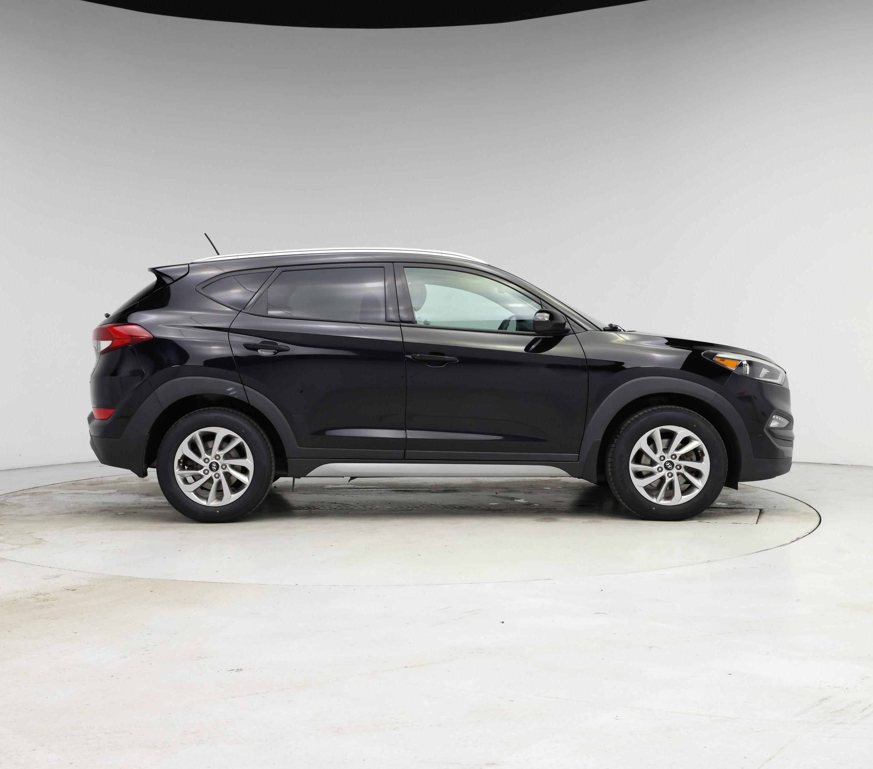Thumbnail: 2017 Hyundai Tucson - 7