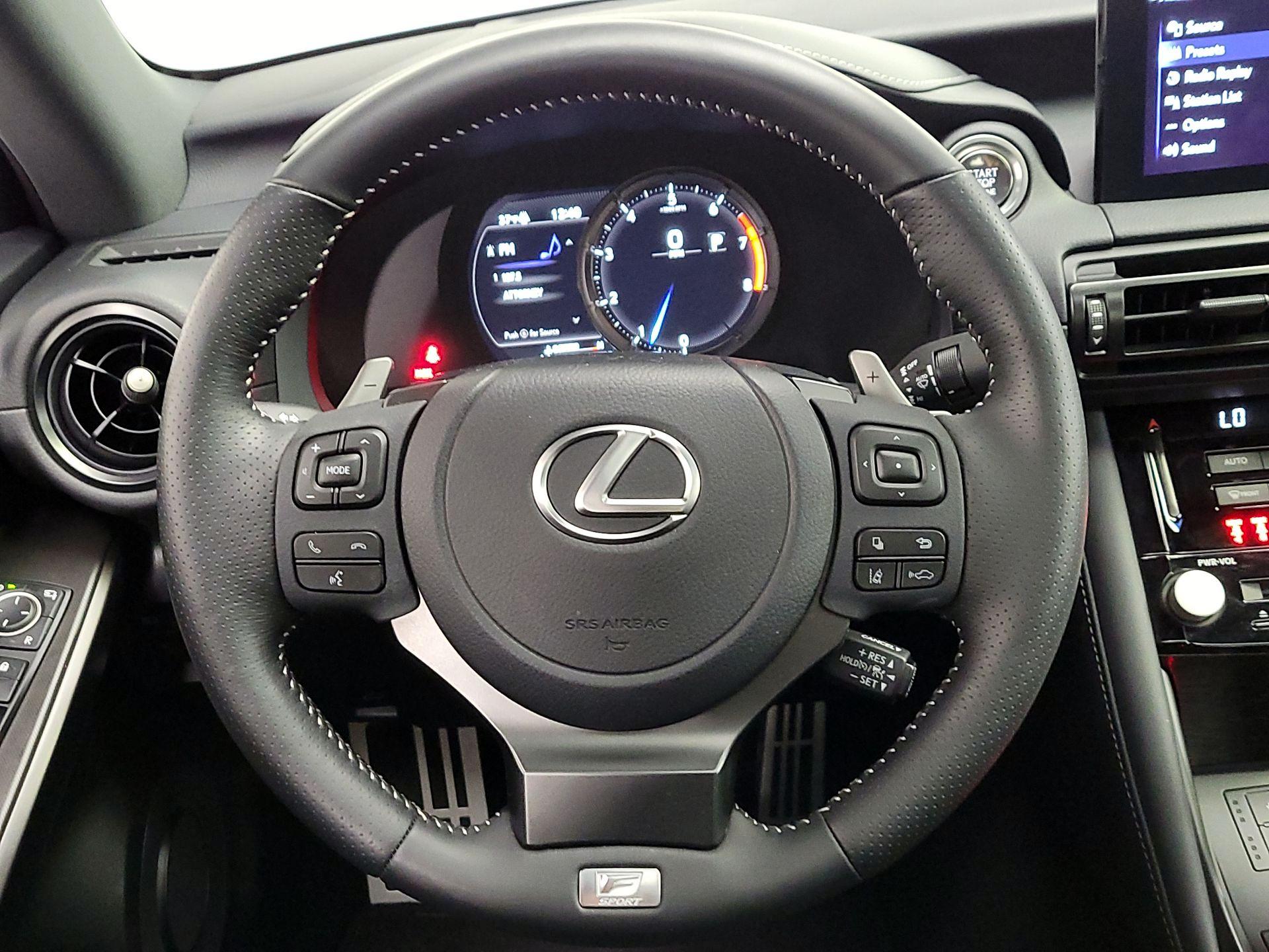 Thumbnail: 2025 Lexus IS - 10