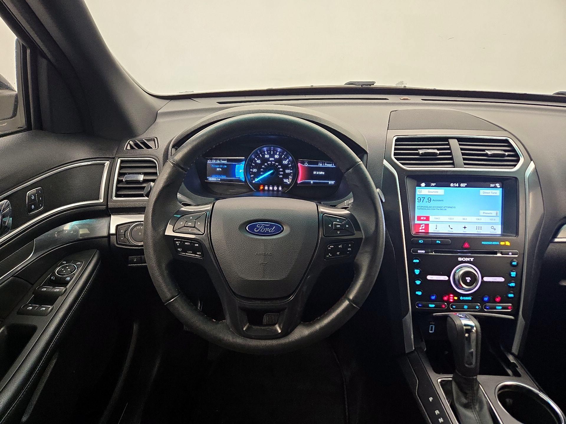 Thumbnail: 2017 Ford Explorer - 10