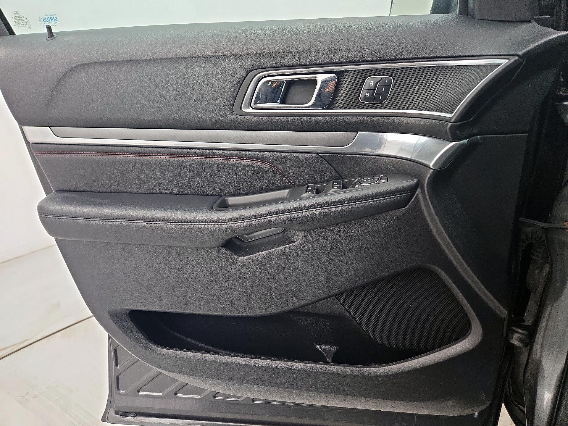 Thumbnail: 2017 Ford Explorer - 12