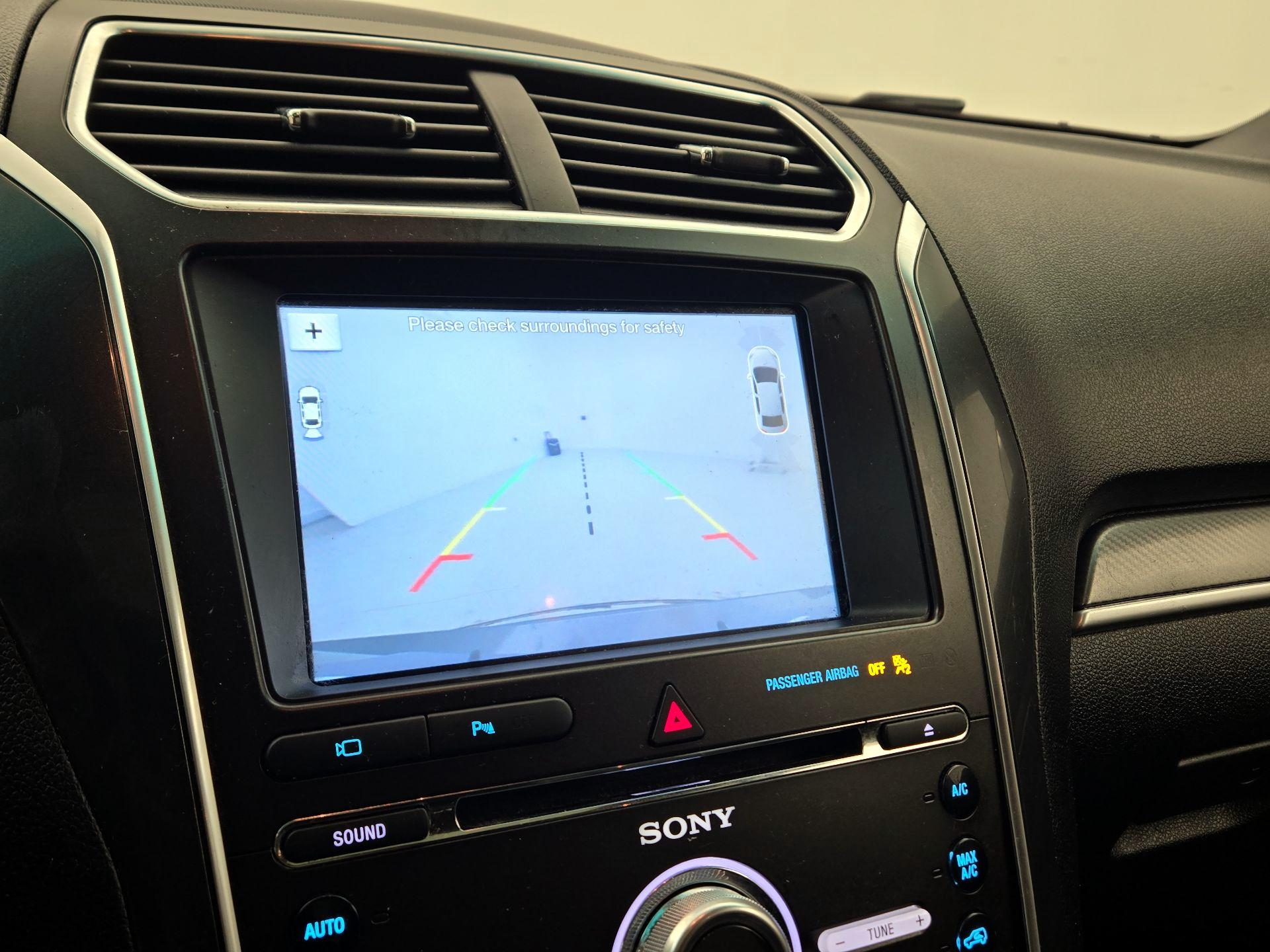 Thumbnail: 2017 Ford Explorer - 14