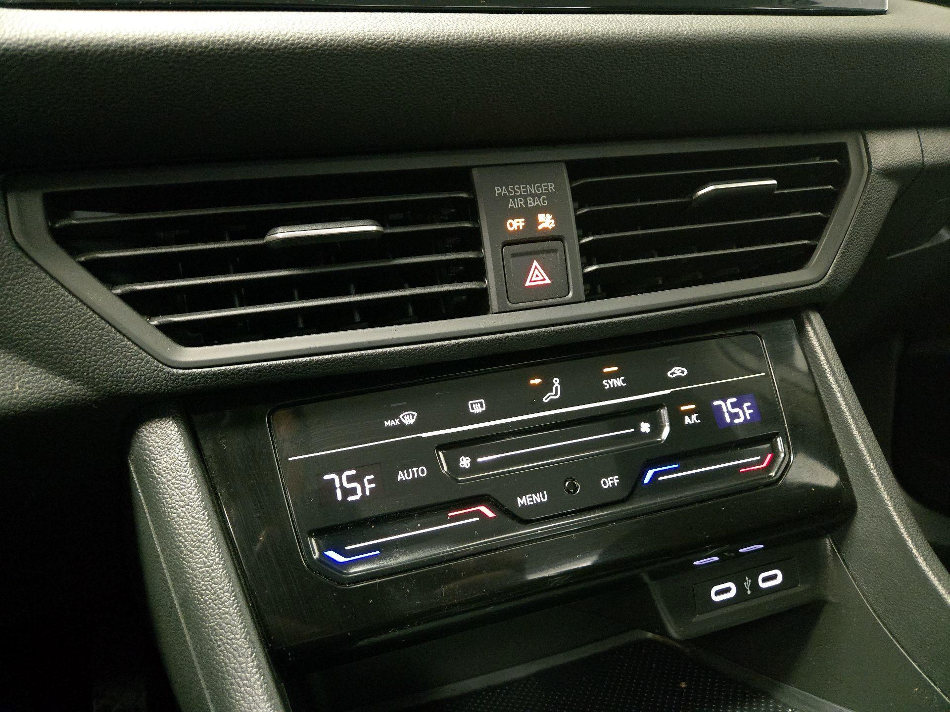 Thumbnail: 2025 Volkswagen Jetta - 16