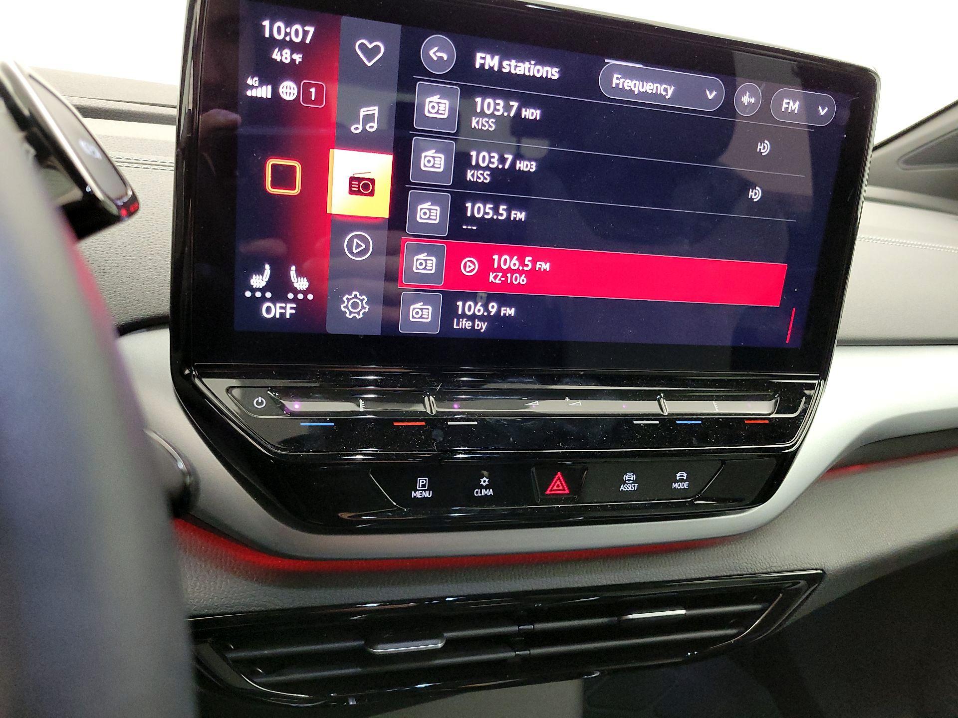 Thumbnail: 2023 Volkswagen ID.4 - 16