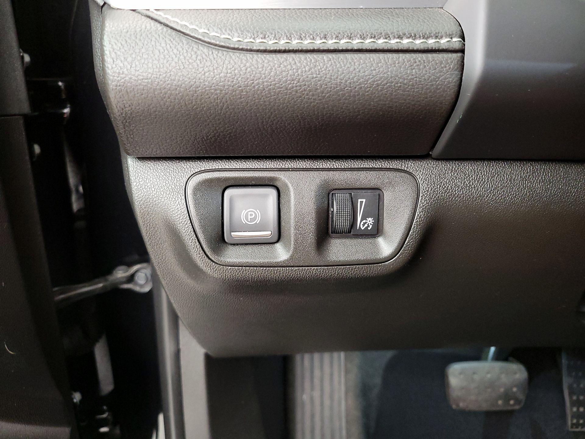 Thumbnail: 2023 GMC Acadia - 13