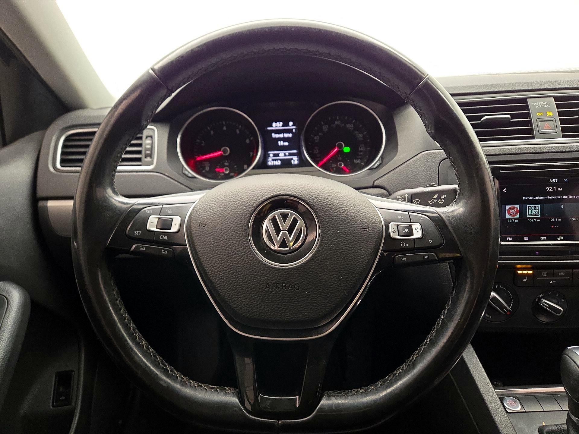 Thumbnail: 2018 Volkswagen Jetta - 10