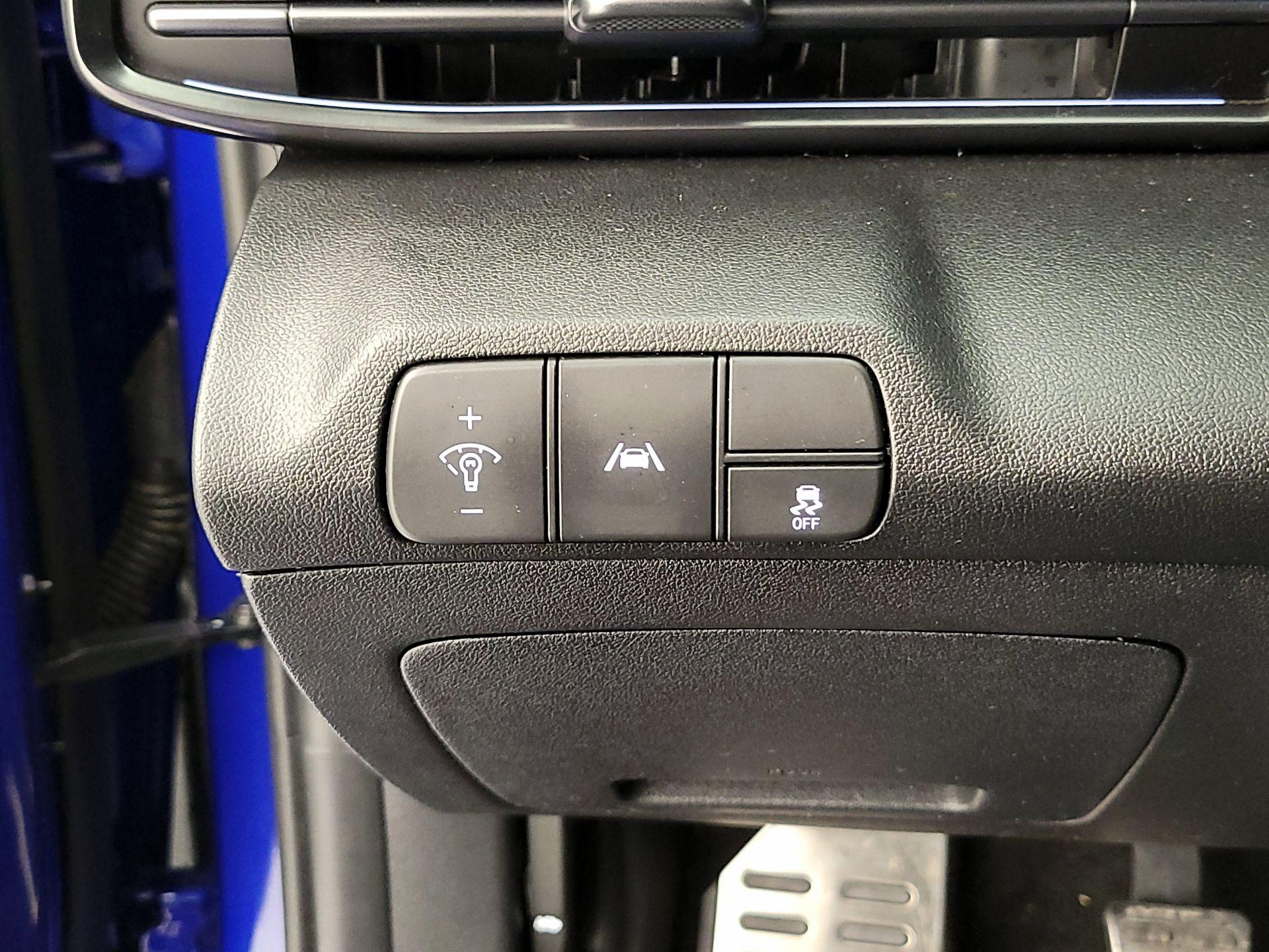 Thumbnail: 2023 Hyundai Elantra - 13