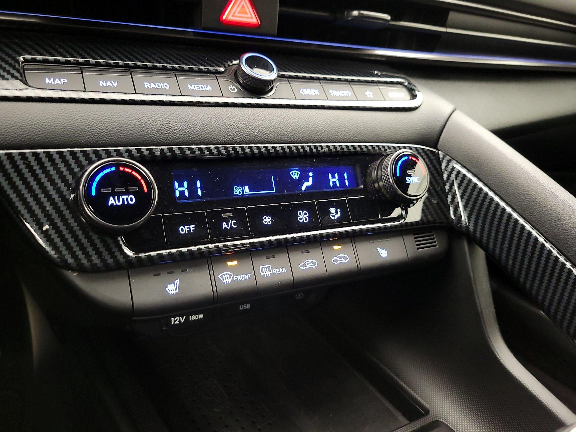 Thumbnail: 2023 Hyundai Elantra - 17