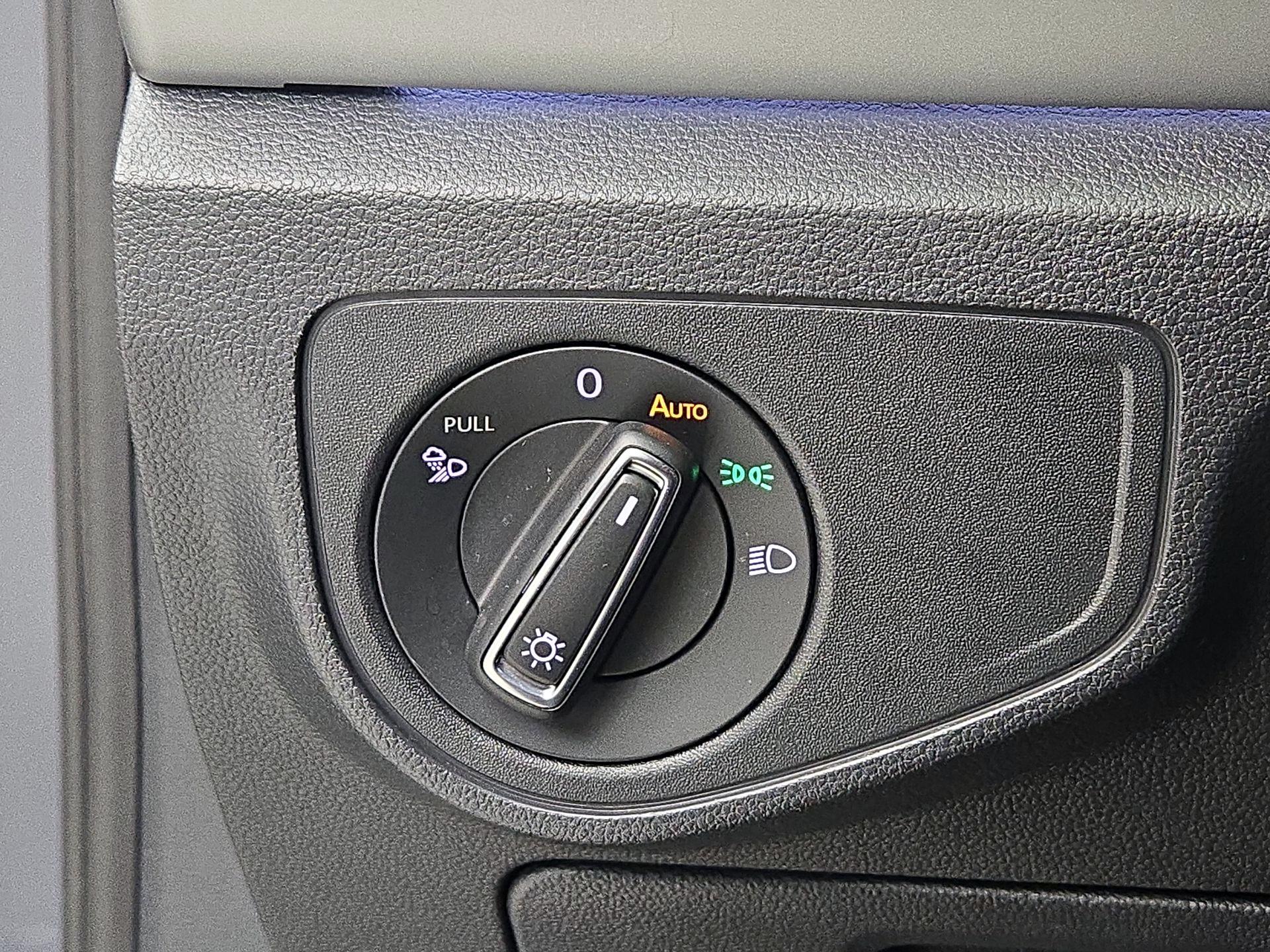 Thumbnail: 2021 Volkswagen Atlas - 13