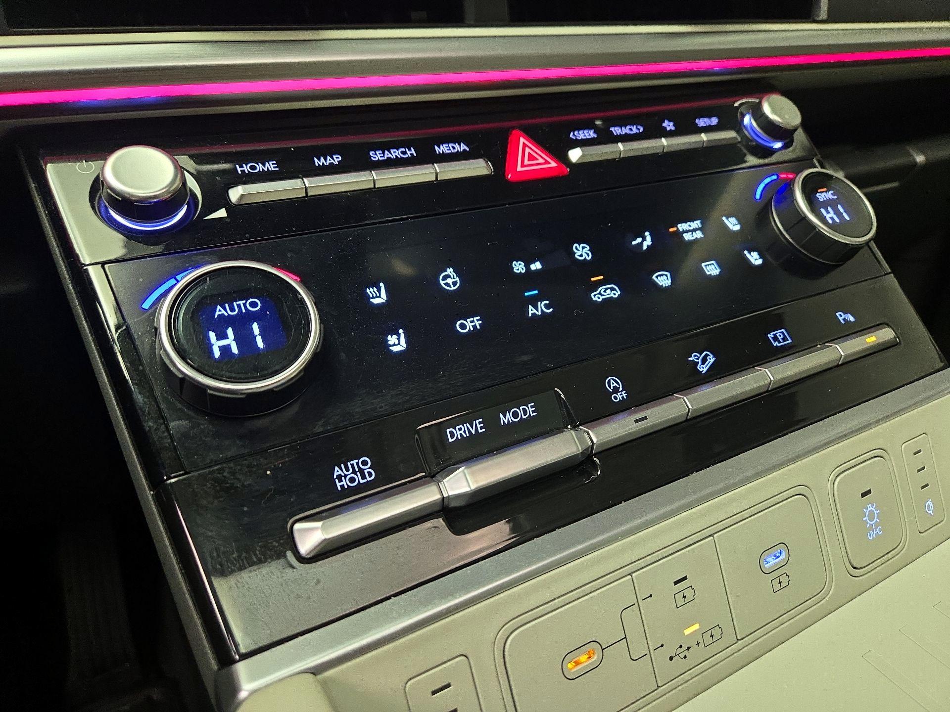 Thumbnail: 2024 Hyundai Santa Fe - 17