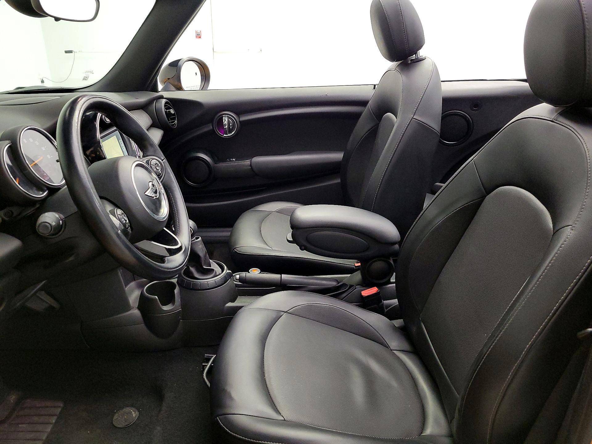 Thumbnail: 2017 MINI Cooper - 11