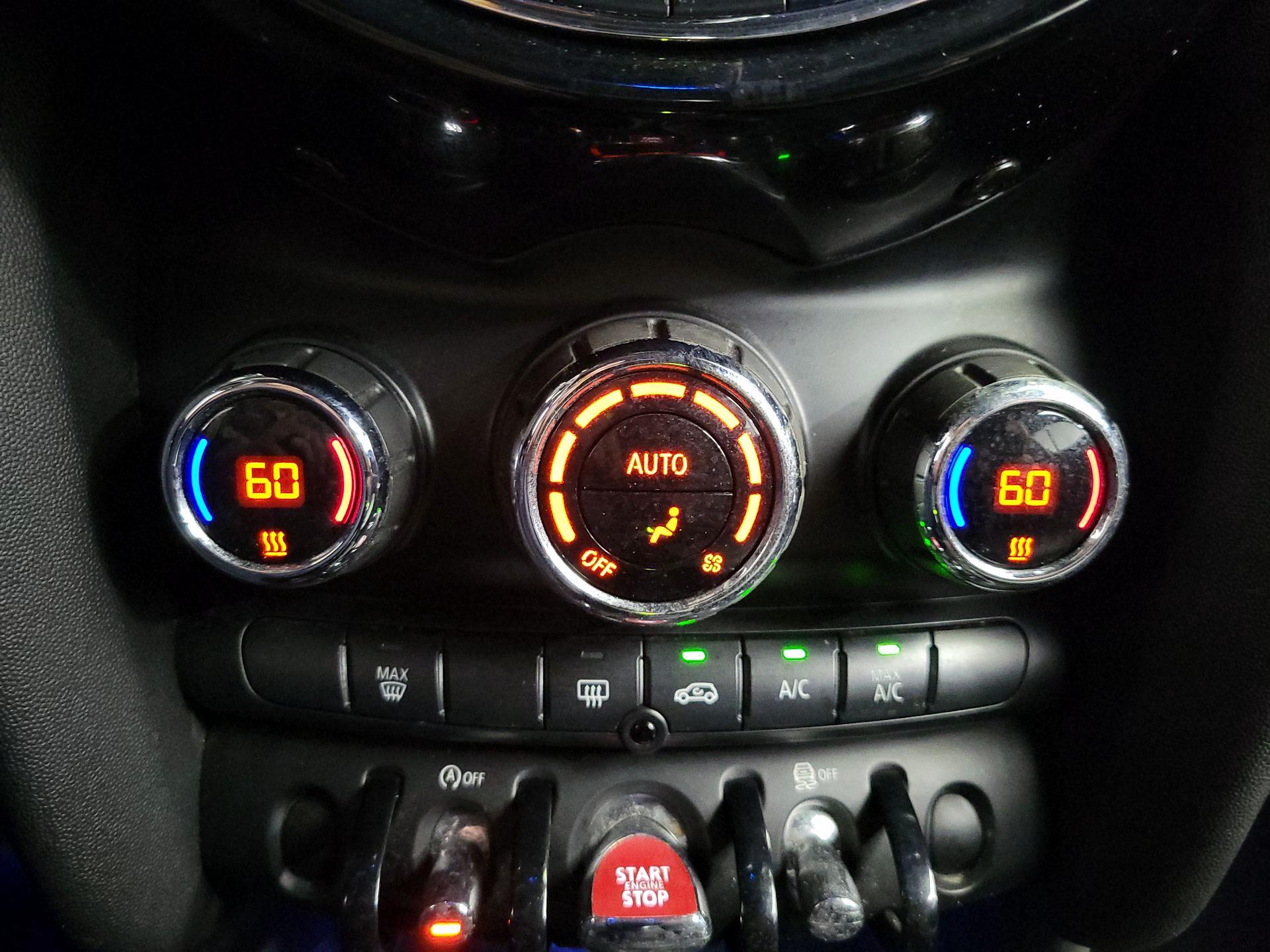 Thumbnail: 2017 MINI Cooper - 16