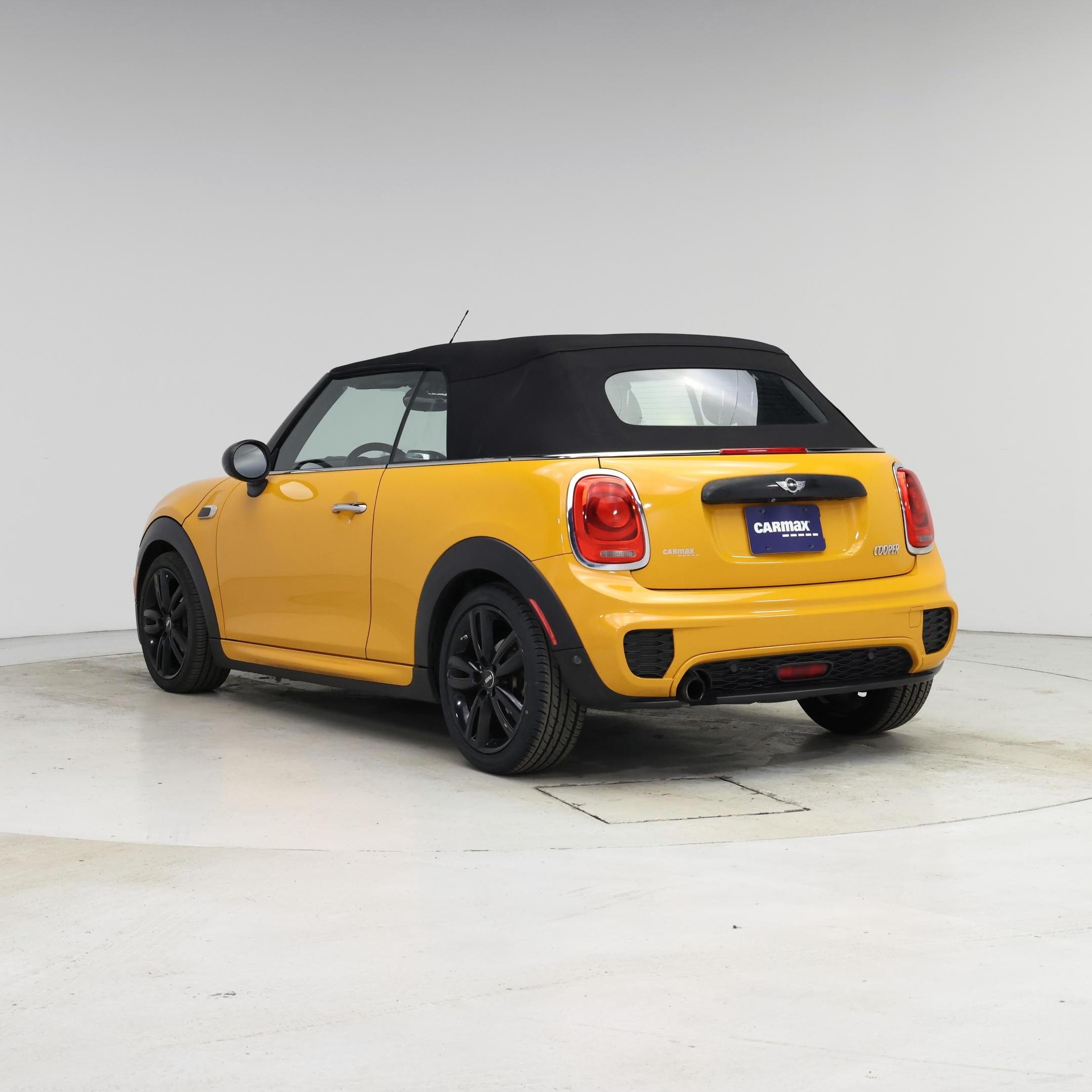 Thumbnail: 2017 MINI Cooper - 2