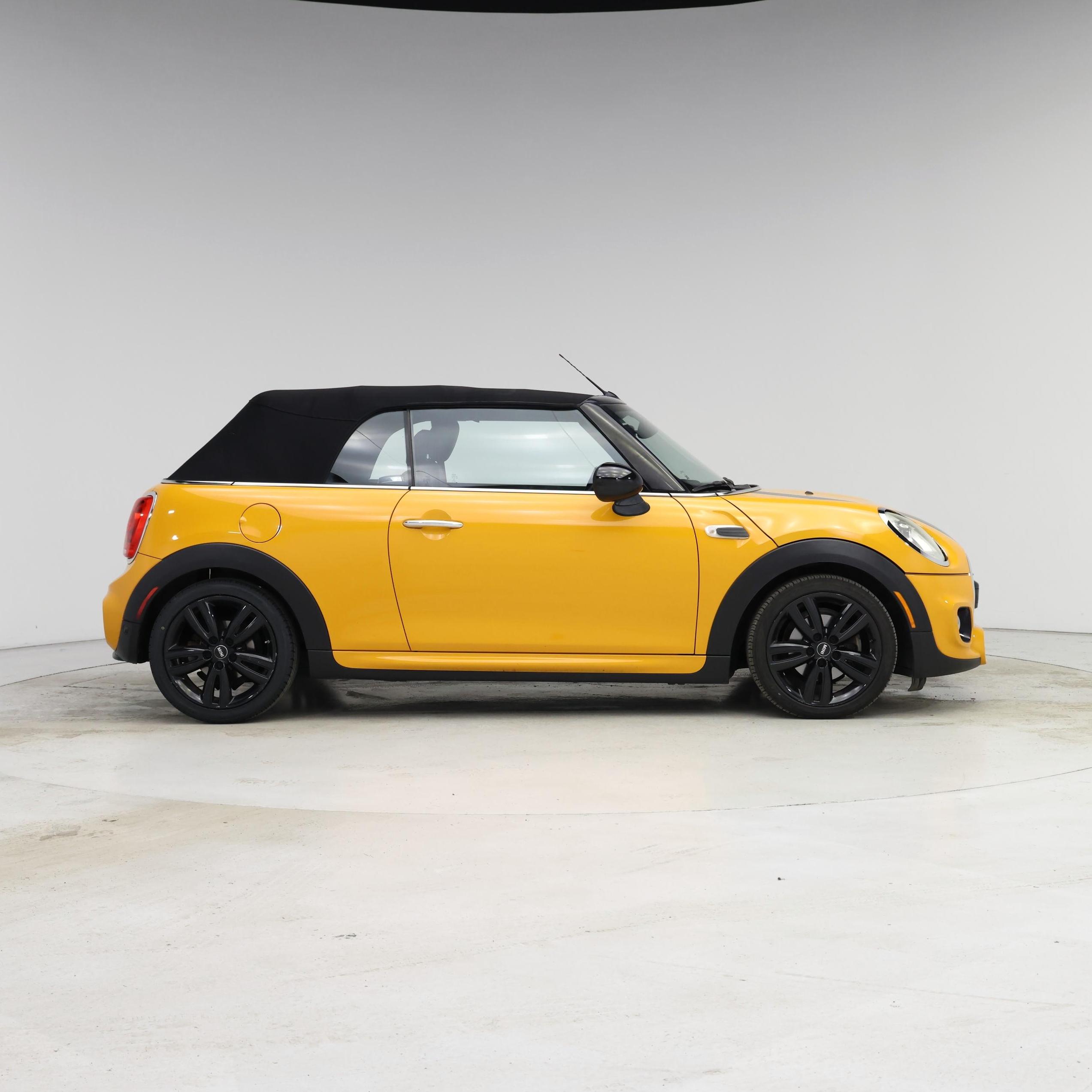 Thumbnail: 2017 MINI Cooper - 7