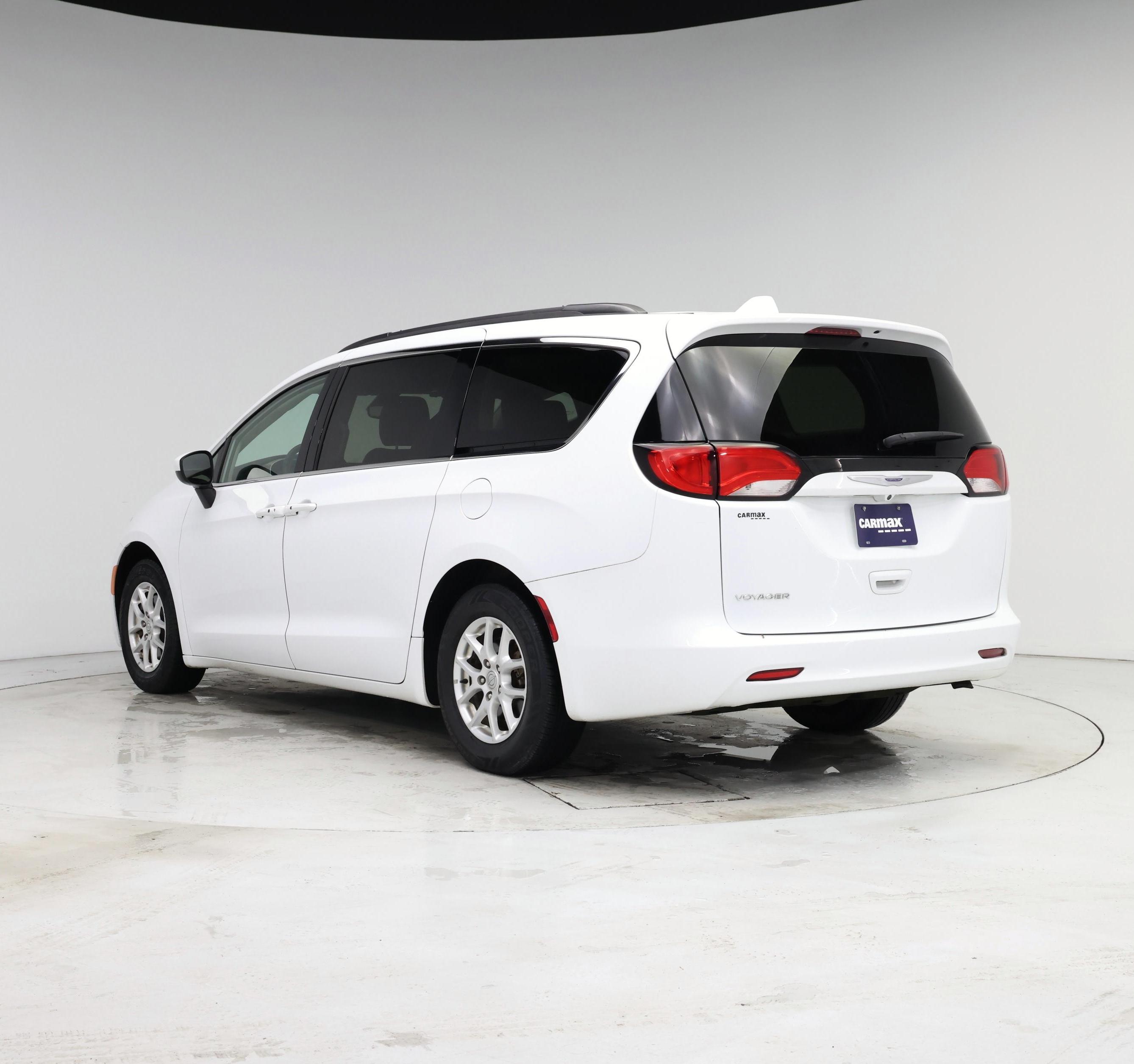 Thumbnail: 2020 Chrysler Voyager - 2