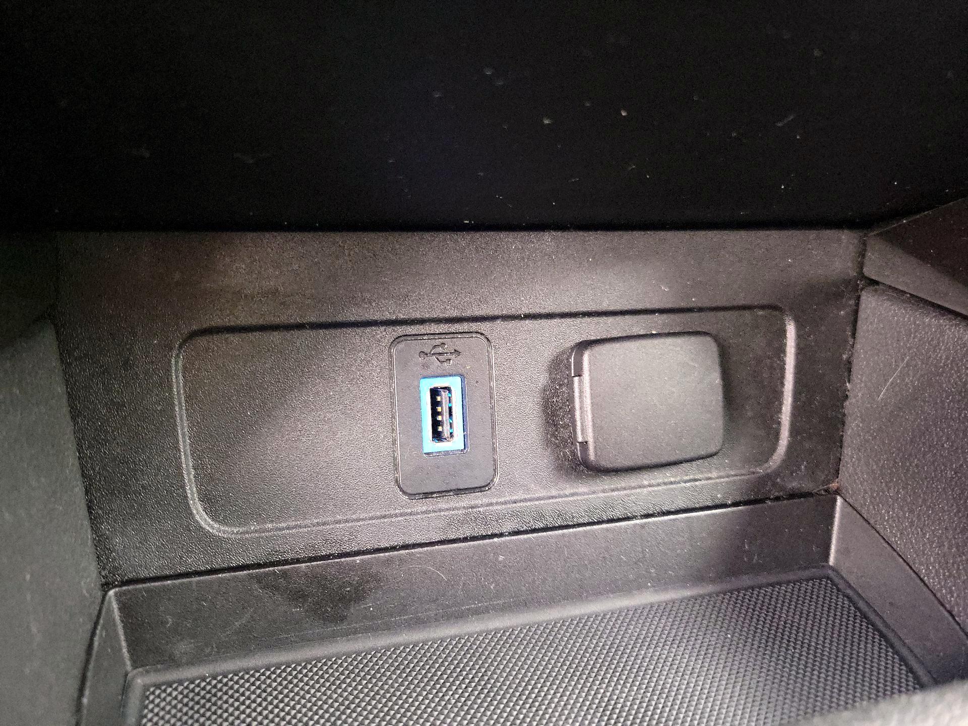 Thumbnail: 2019 Ford Escape - 19