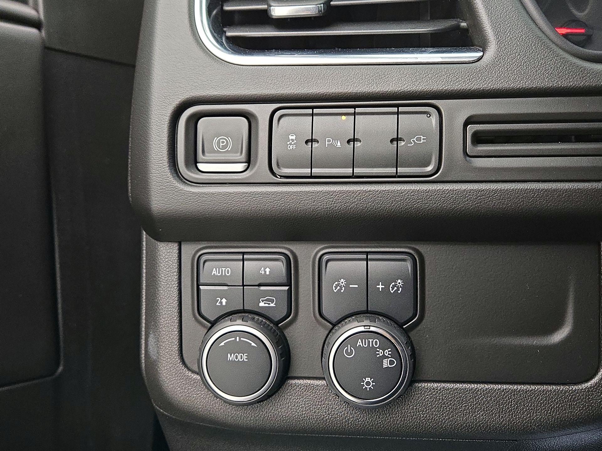 Thumbnail: 2021 Chevrolet Tahoe - 13