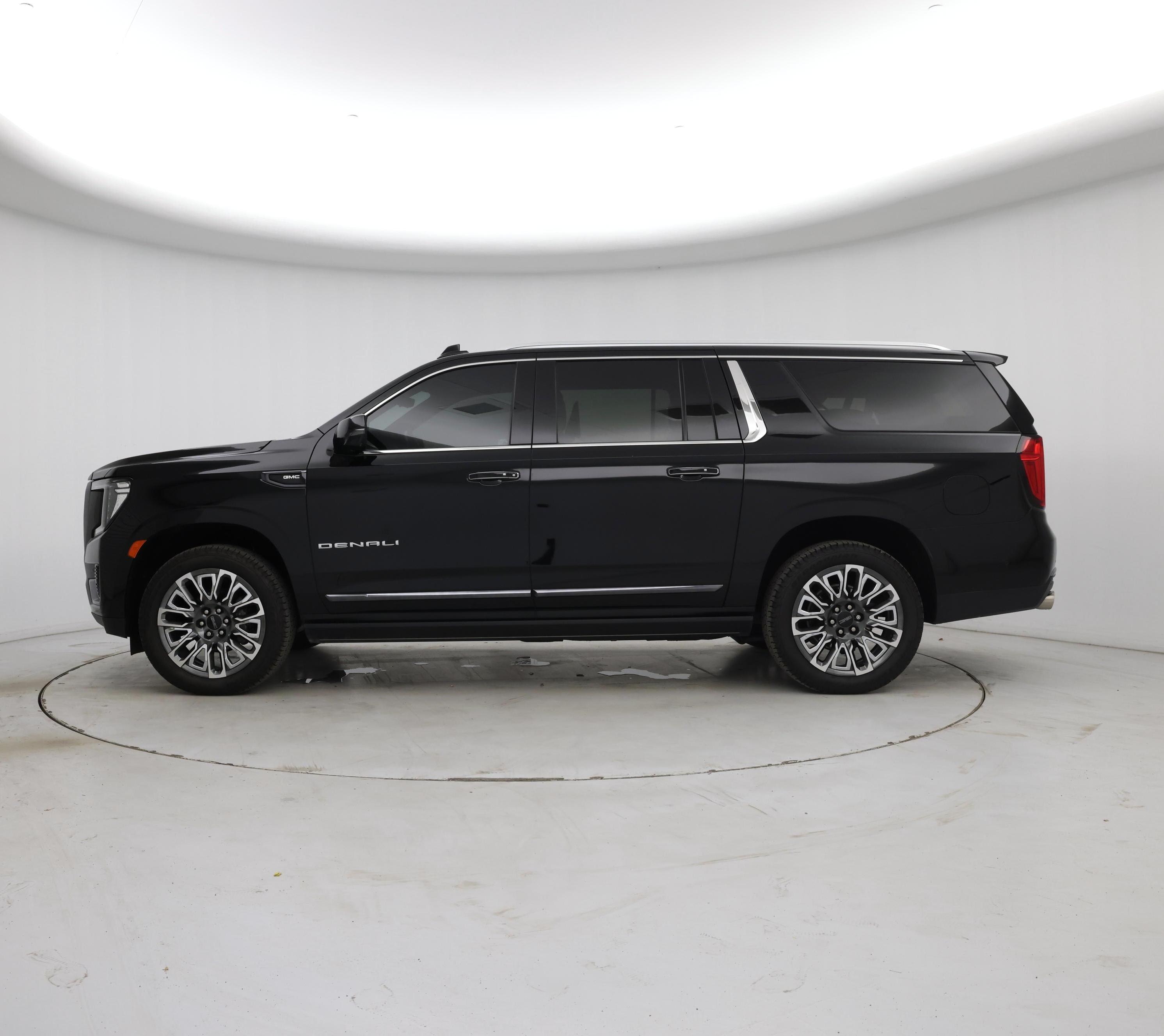 Thumbnail: 2023 GMC Yukon XL - 3