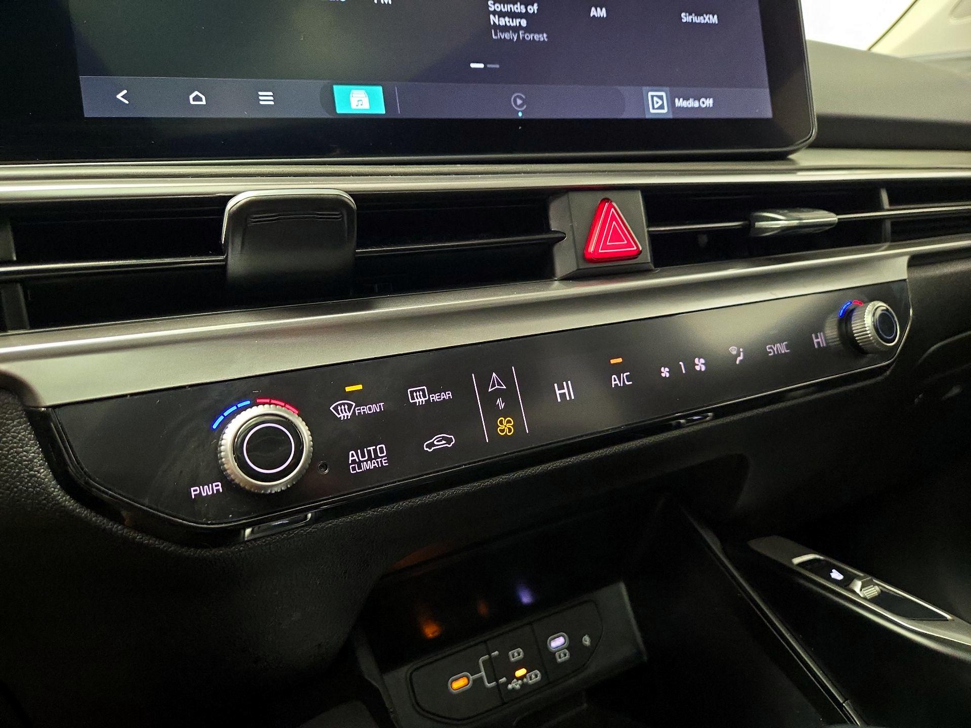 Thumbnail: 2025 Kia Sorento - 17