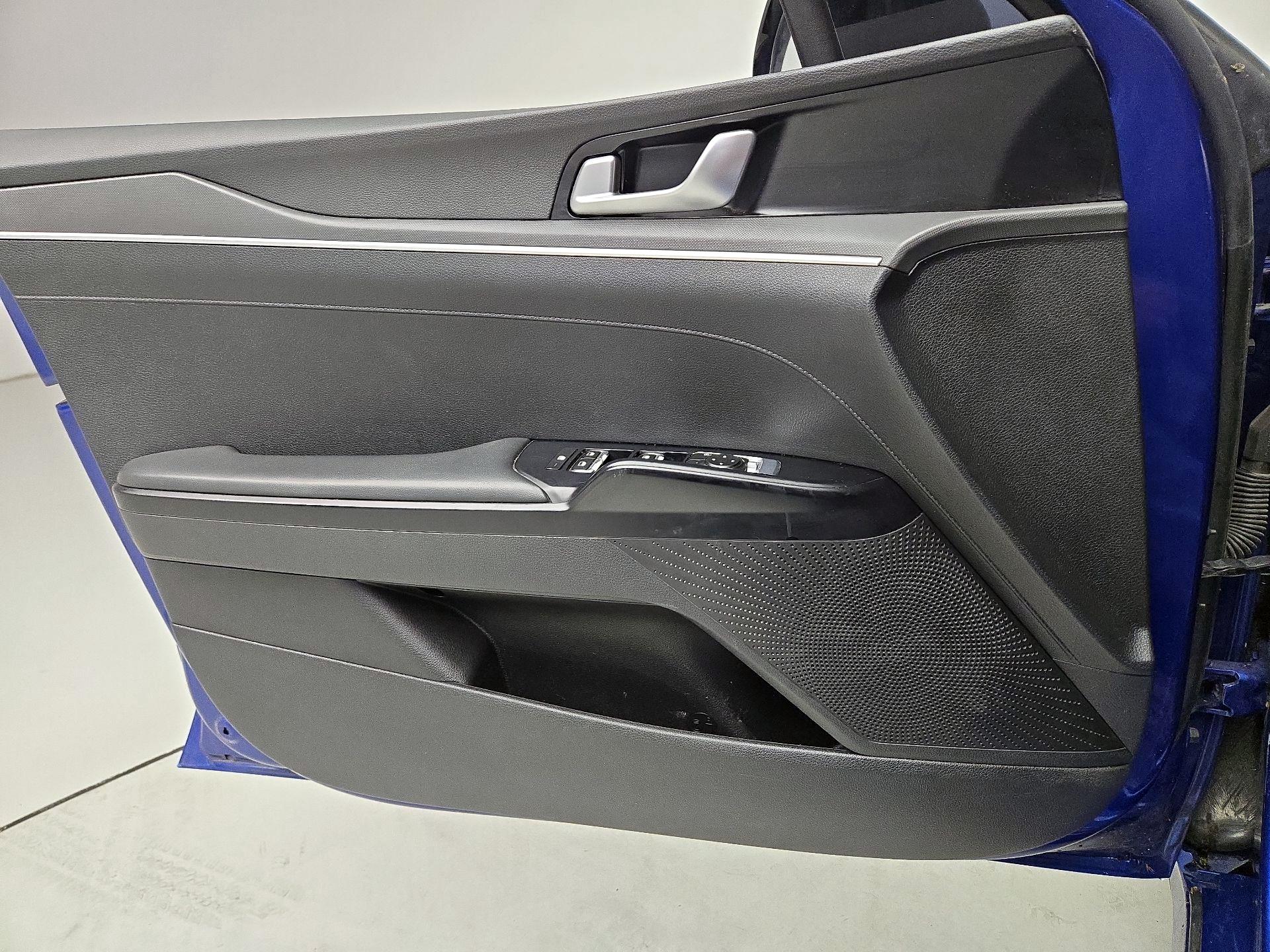 Thumbnail: 2022 Kia K5 - 12