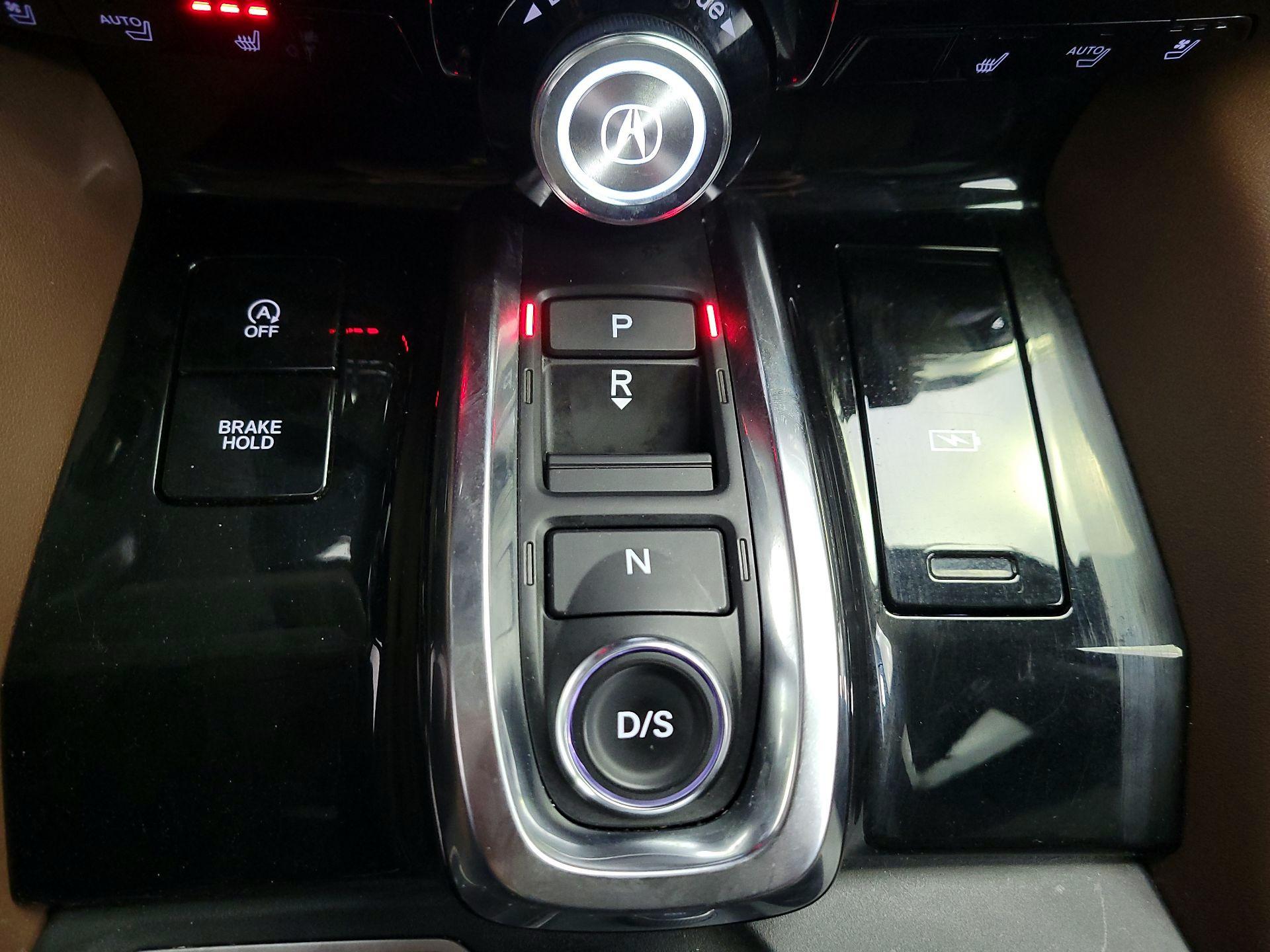 Thumbnail: 2022 Acura MDX - 18