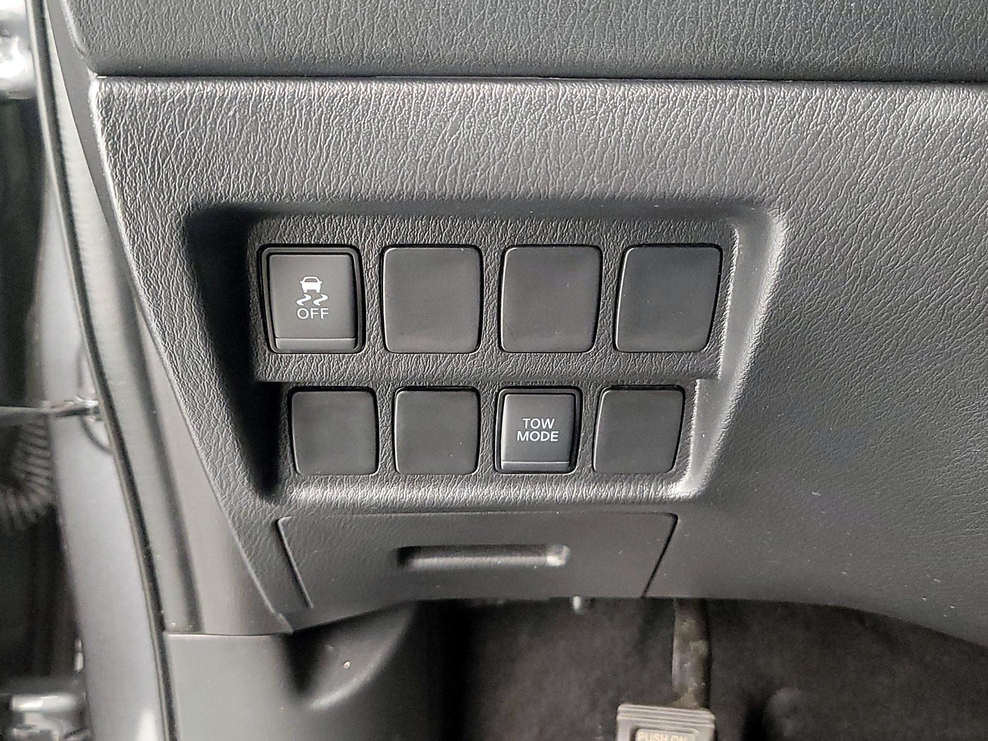 Thumbnail: 2020 Nissan Pathfinder - 13