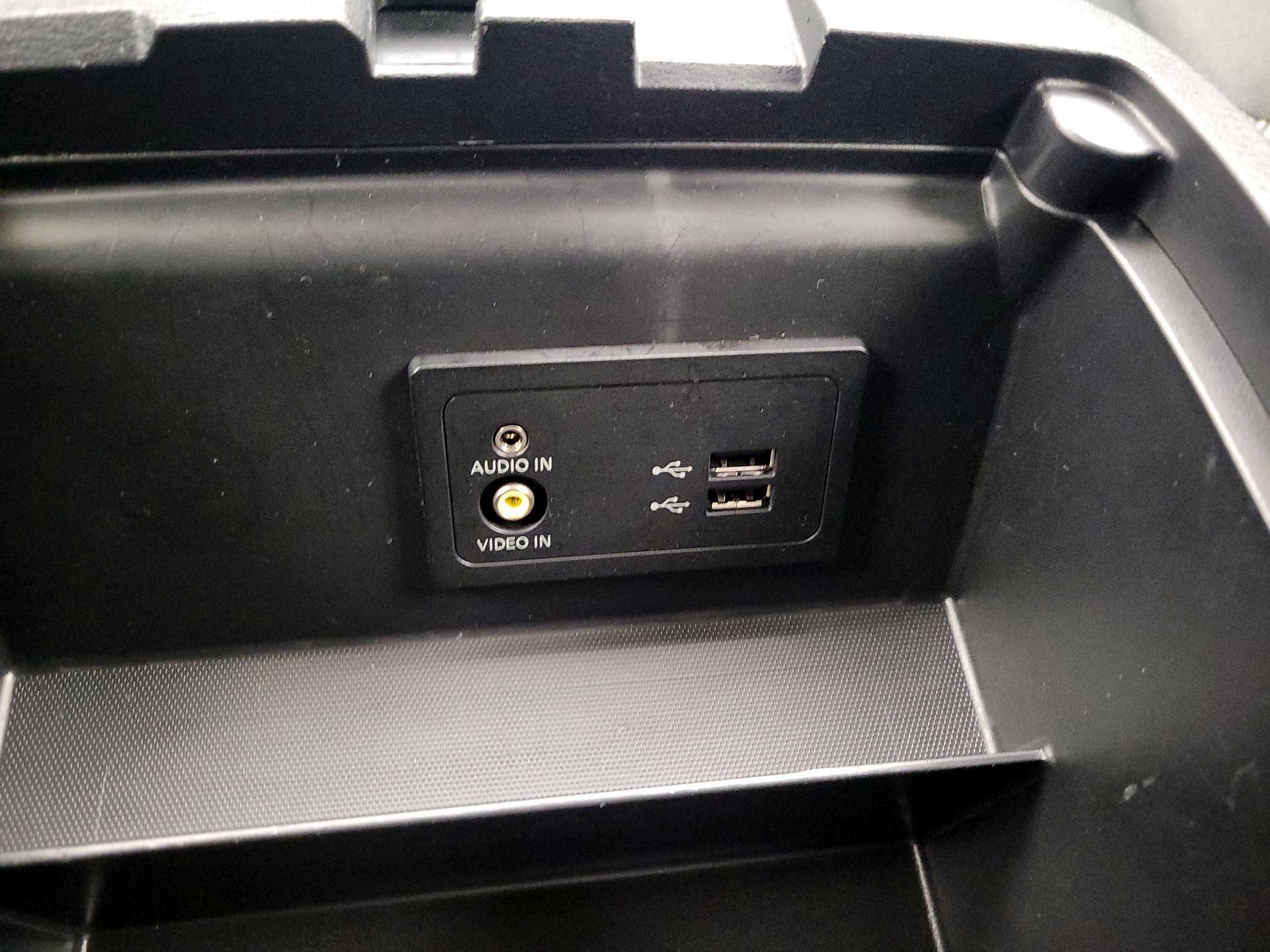 Thumbnail: 2020 Nissan Pathfinder - 18