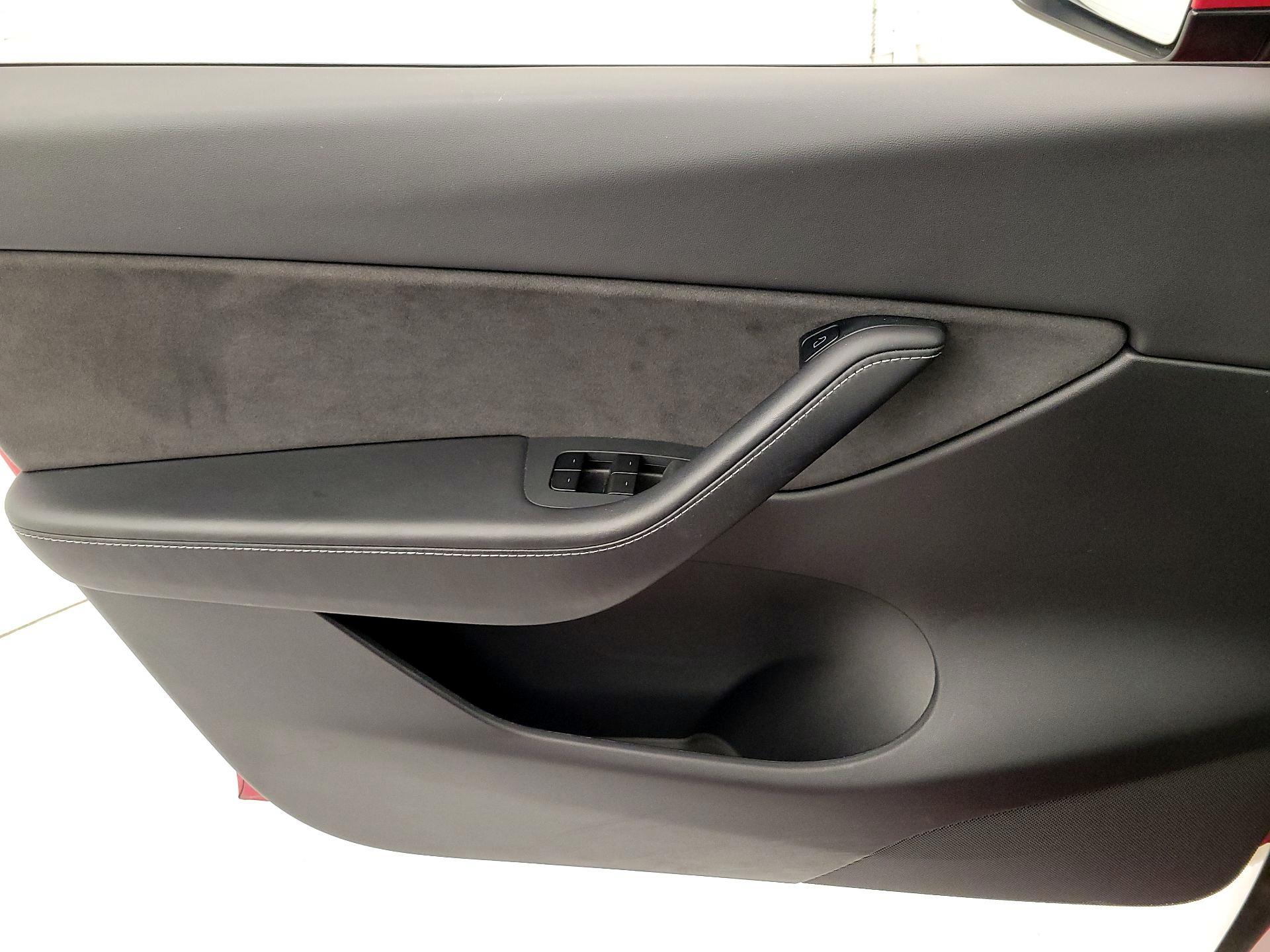 Thumbnail: 2021 Tesla Model Y - 12