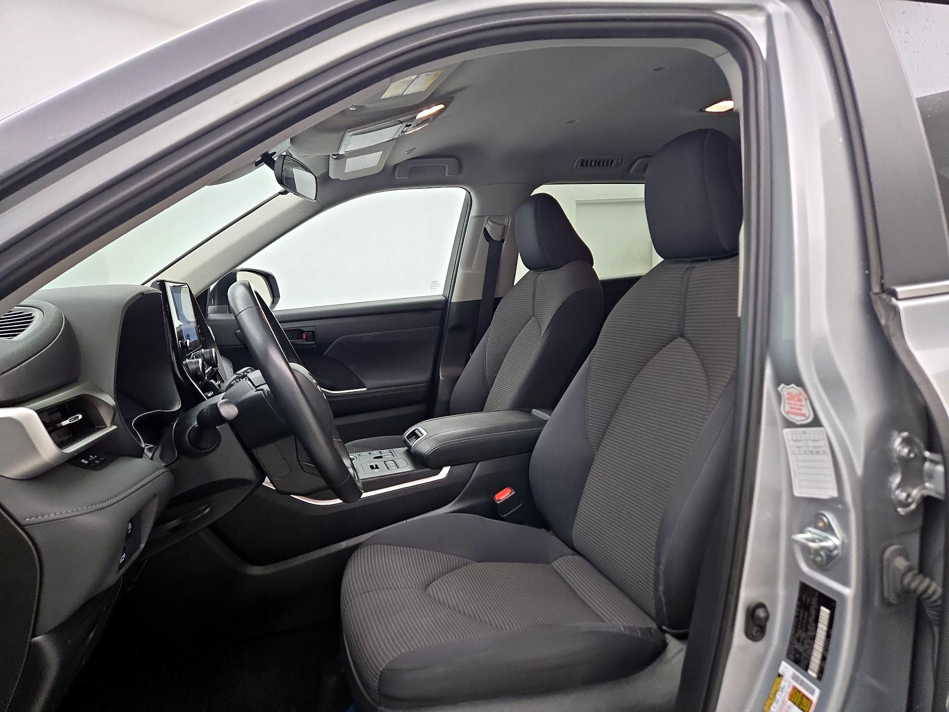 Thumbnail: 2024 Toyota Highlander - 11