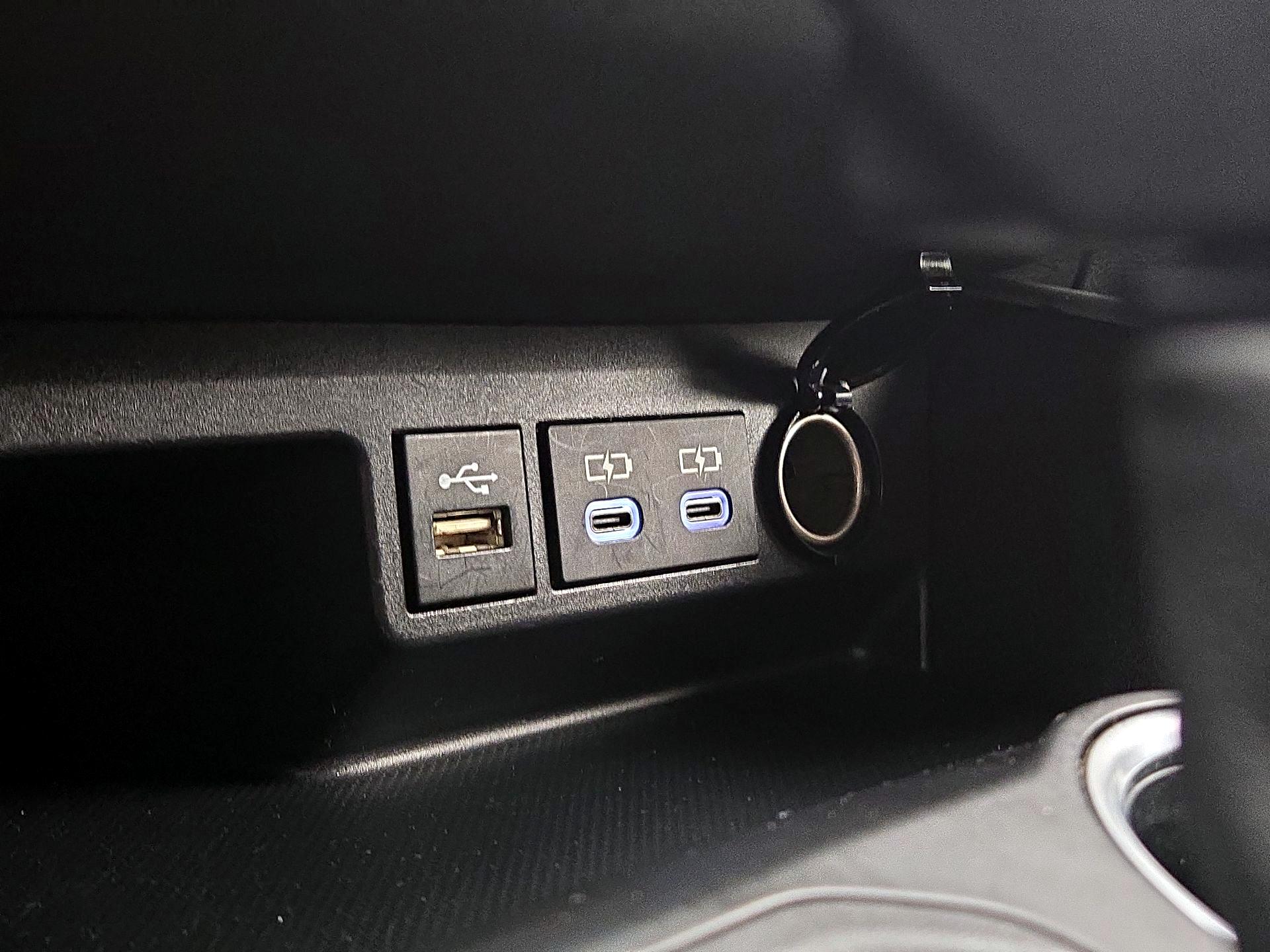 Thumbnail: 2024 Toyota Highlander - 18