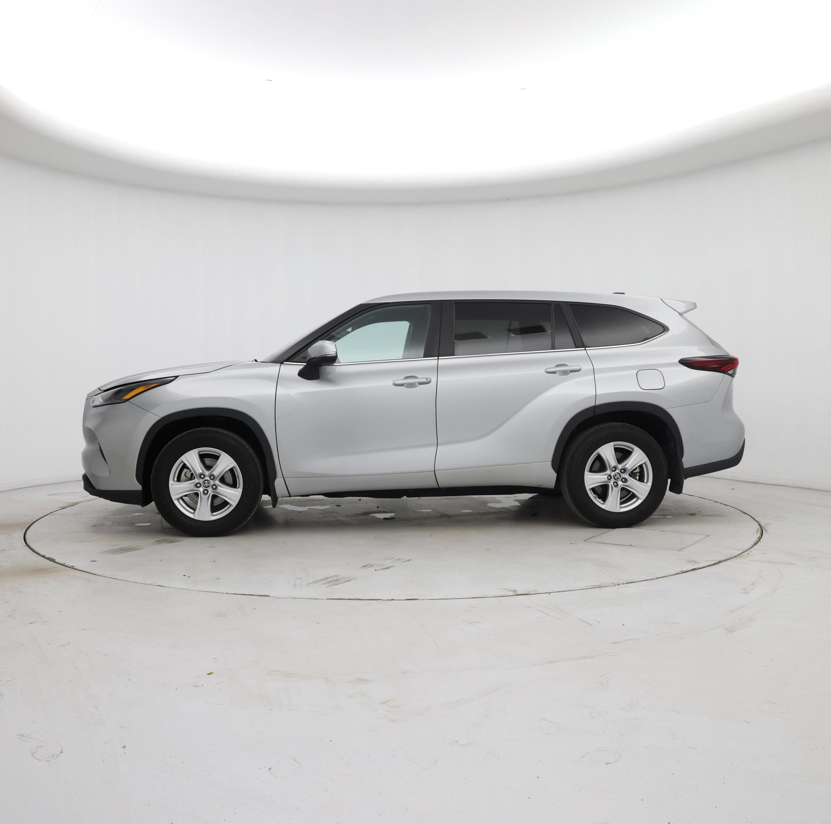 Thumbnail: 2024 Toyota Highlander - 3