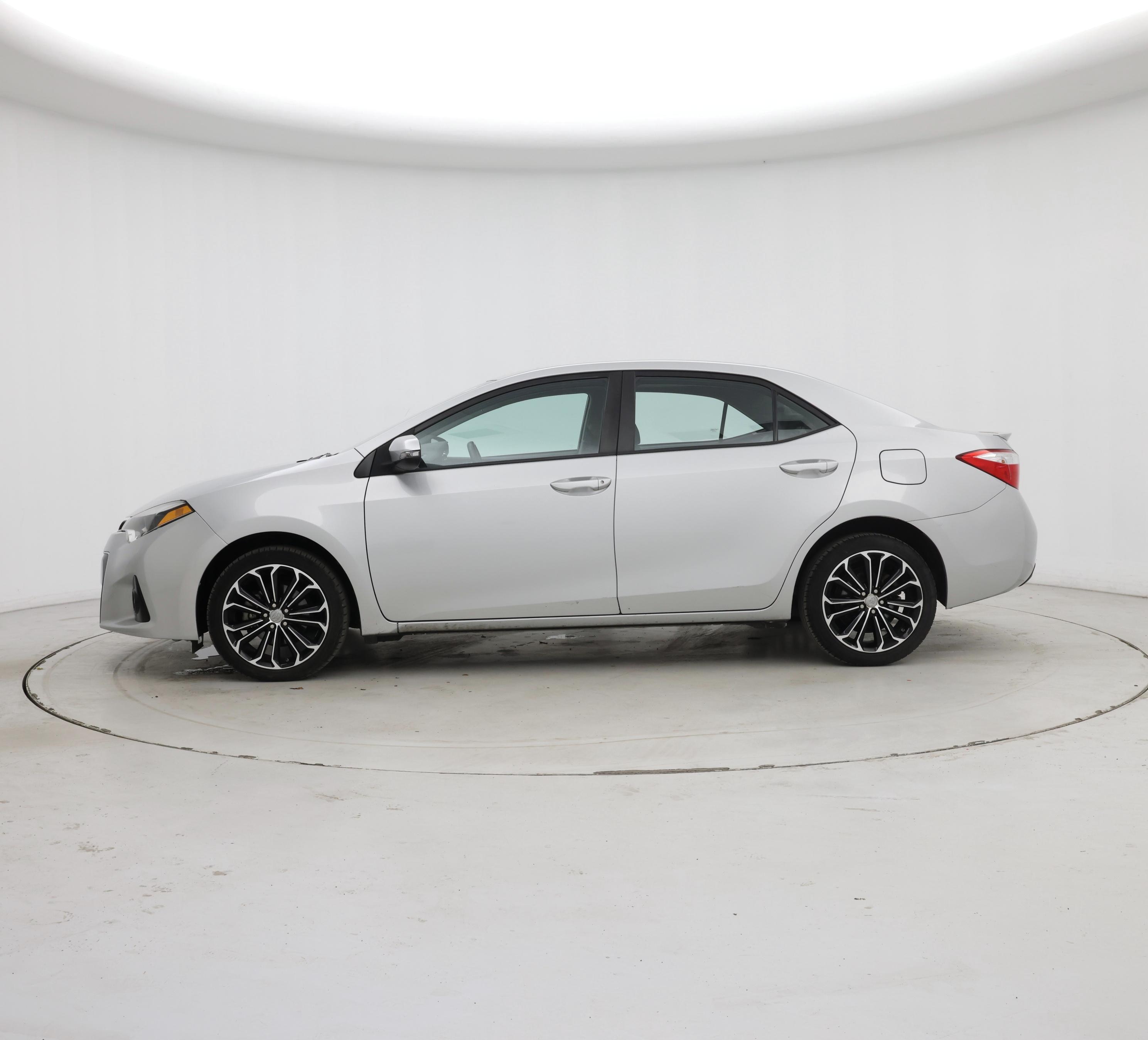 Thumbnail: 2015 Toyota Corolla - 3