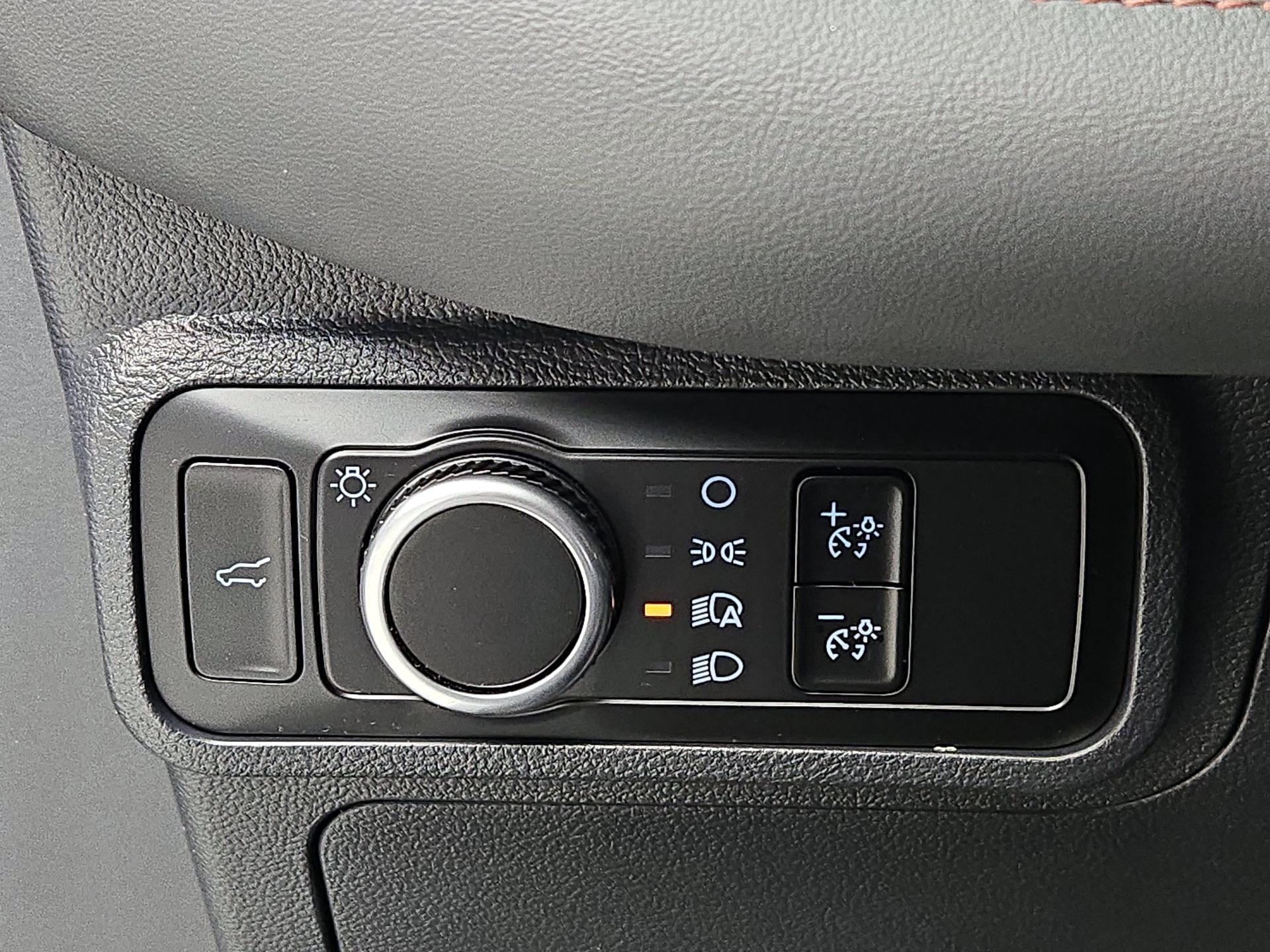 Thumbnail: 2025 Ford Explorer - 13