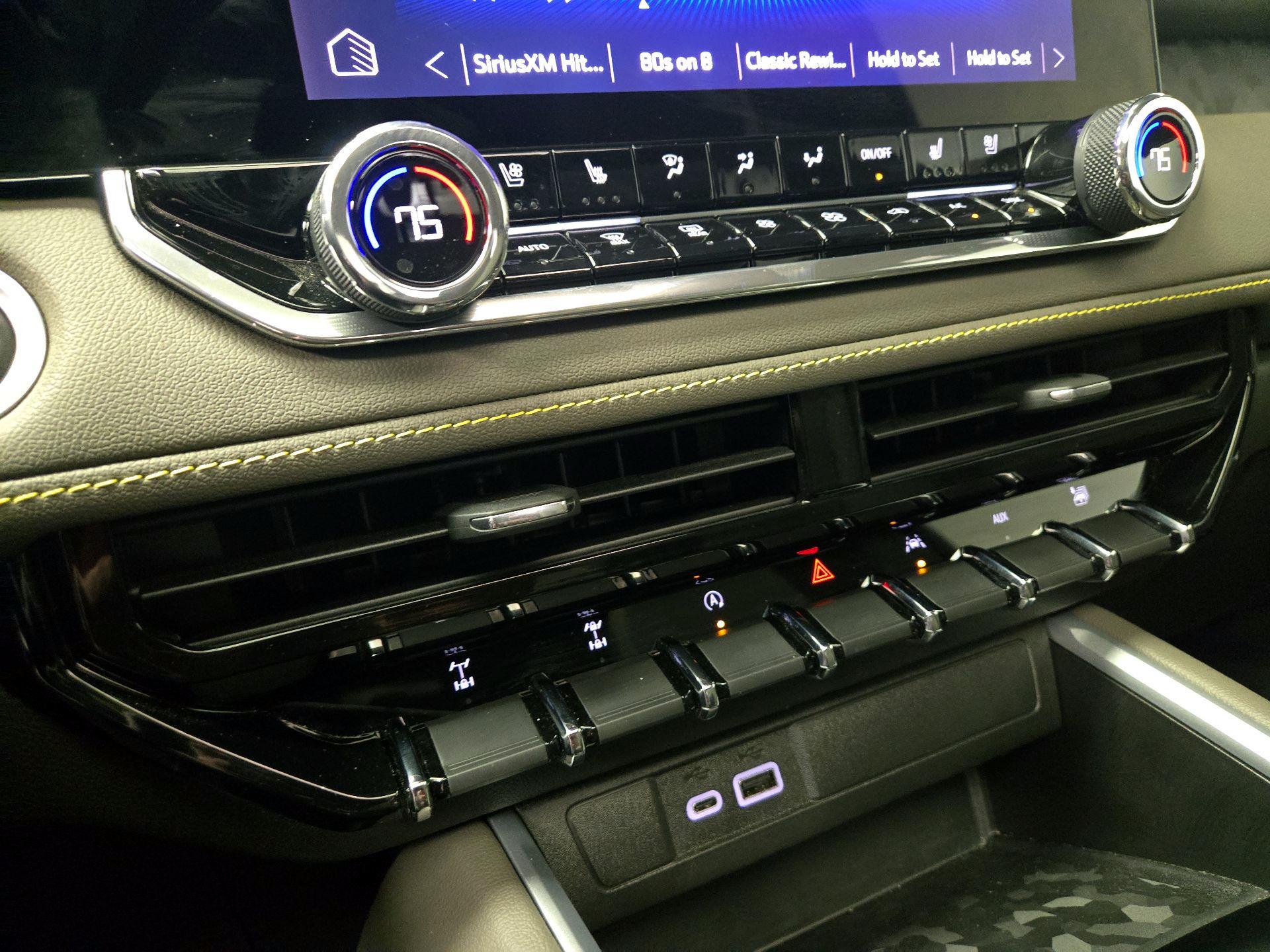 Thumbnail: 2024 Chevrolet Colorado - 17