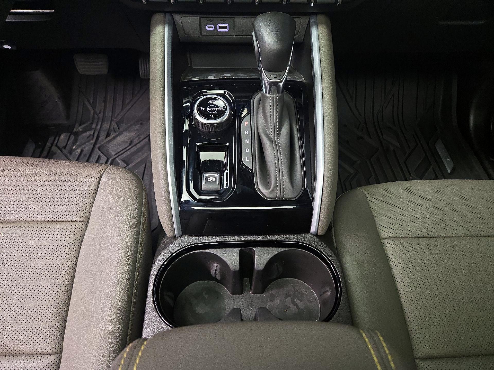 Thumbnail: 2024 Chevrolet Colorado - 18