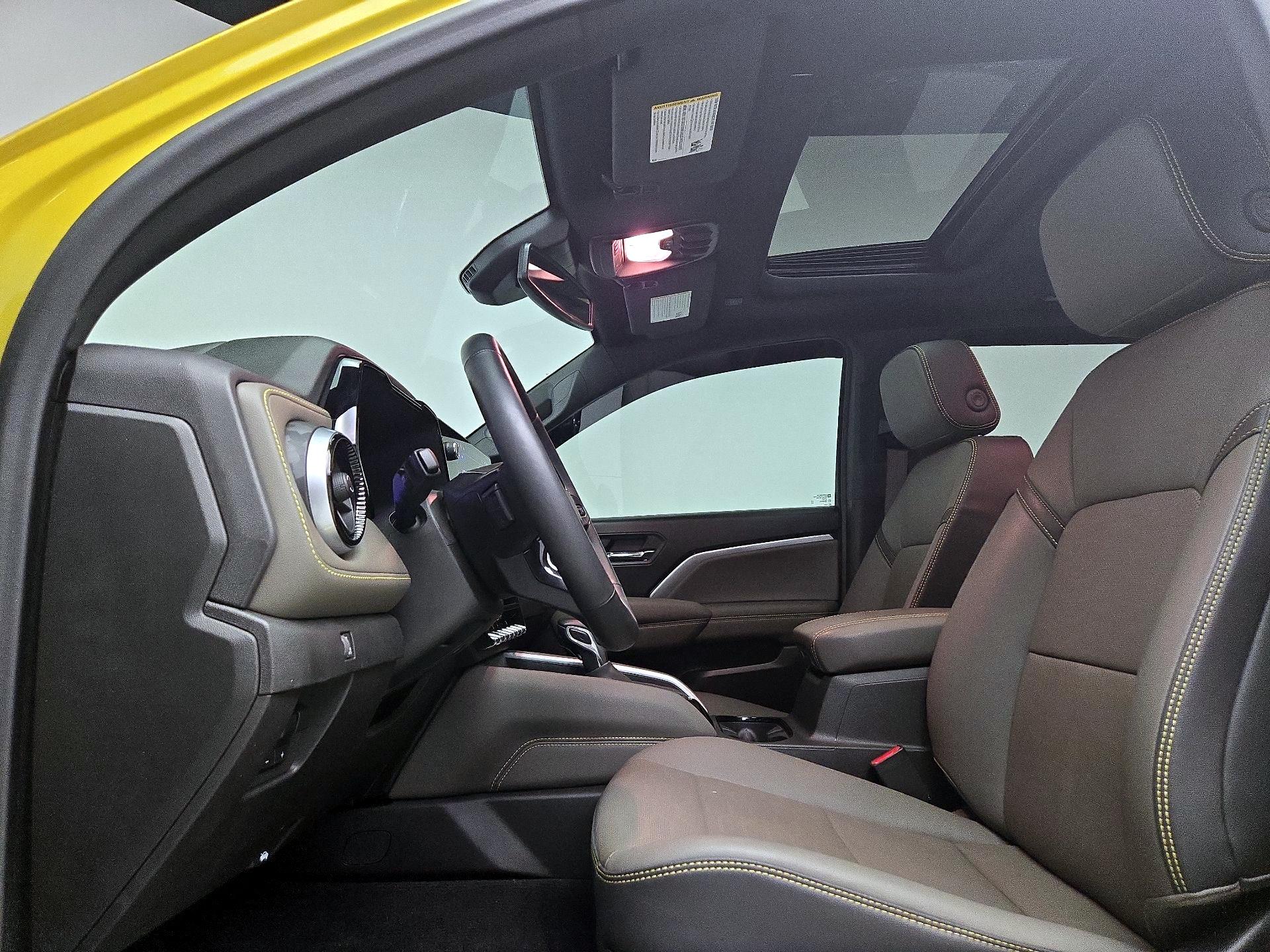 Thumbnail: 2024 Chevrolet Colorado - 20