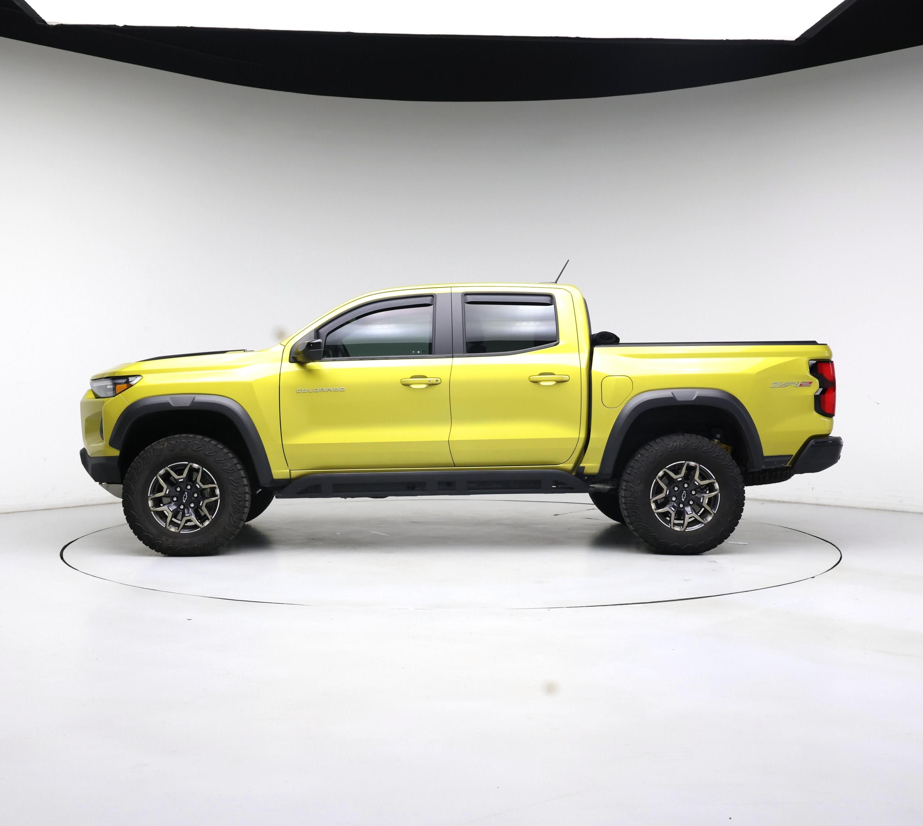 Thumbnail: 2024 Chevrolet Colorado - 3