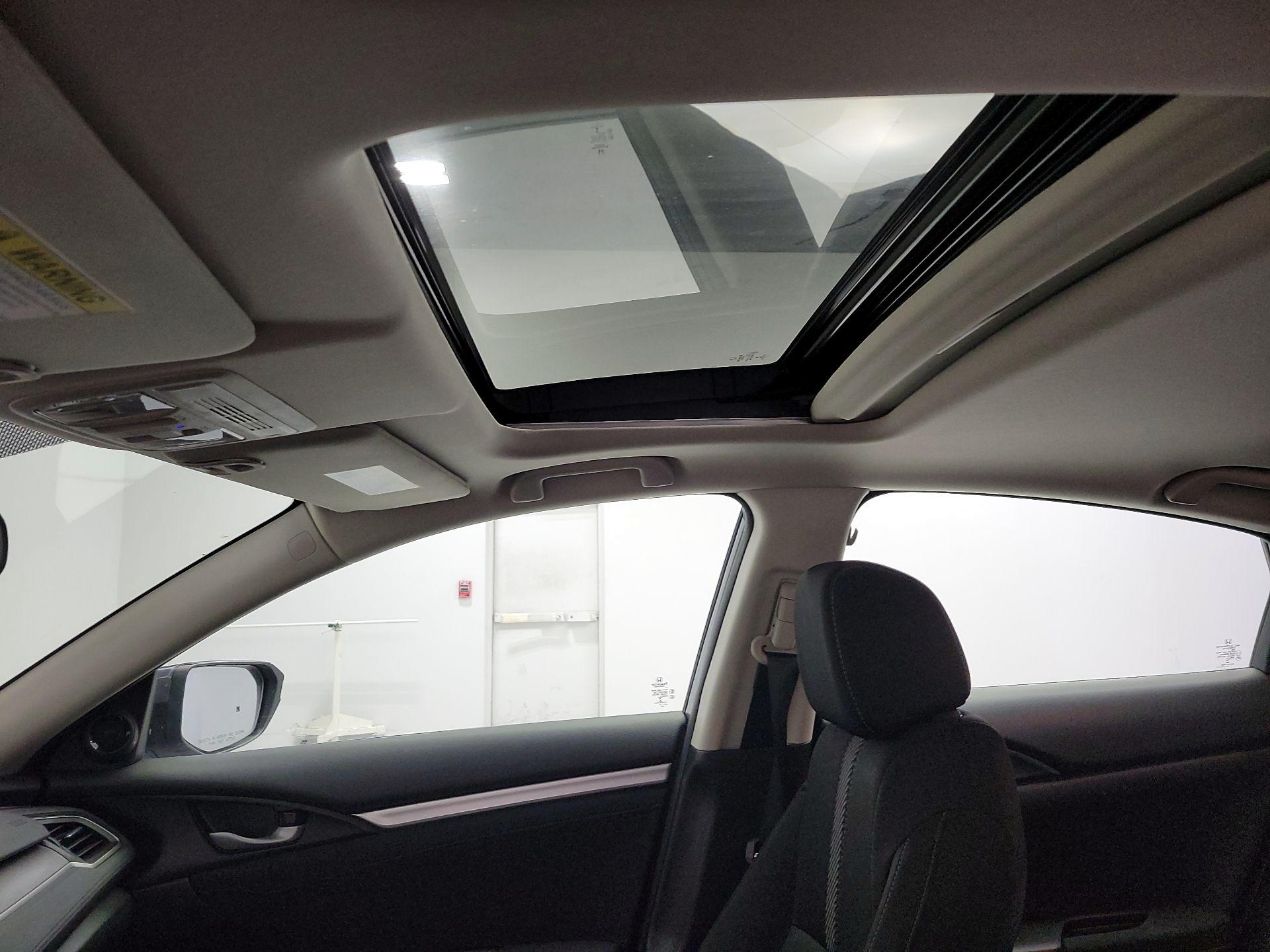 Thumbnail: 2017 Honda Civic - 19