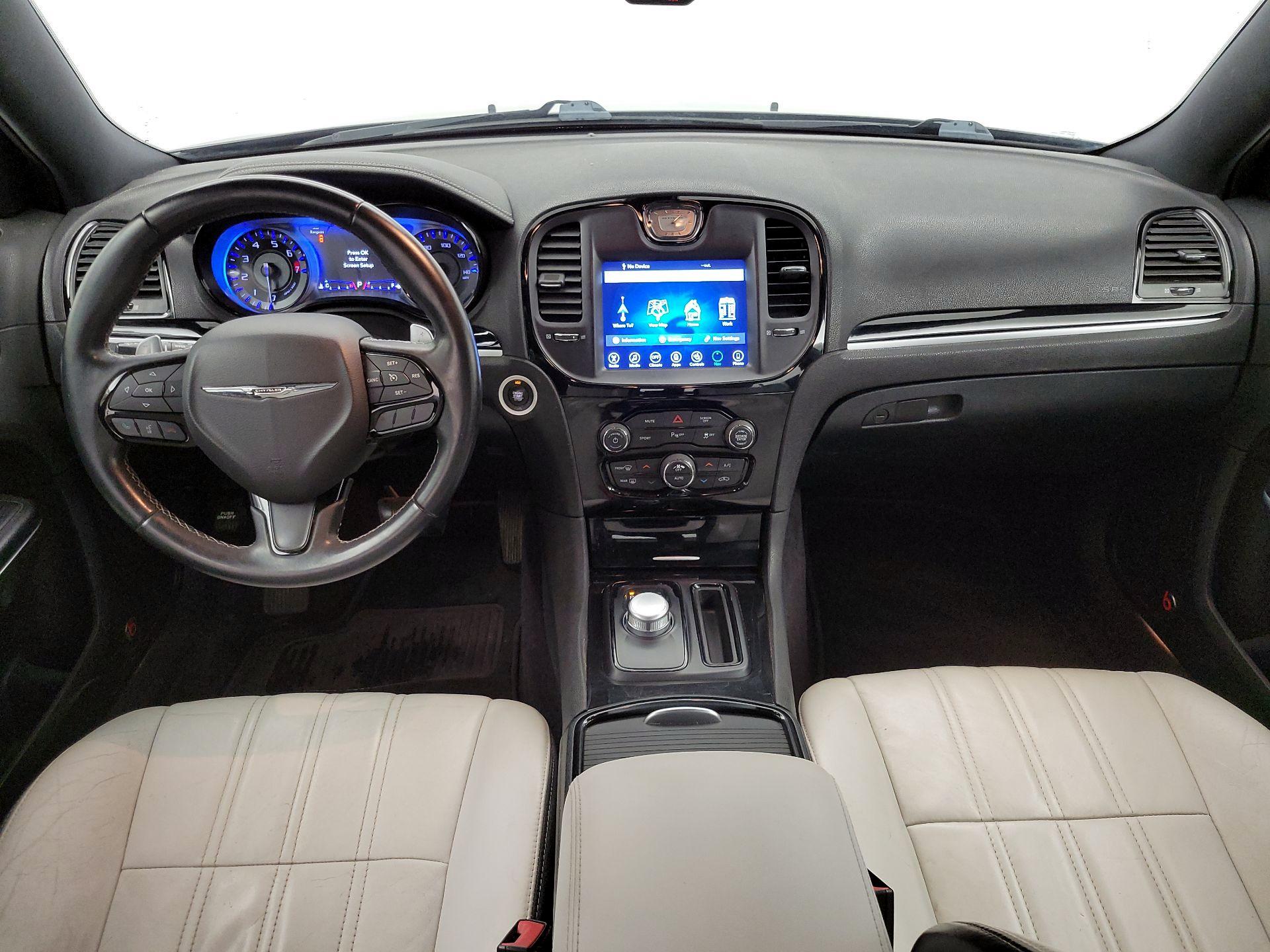 Thumbnail: 2017 Chrysler 300 - 9