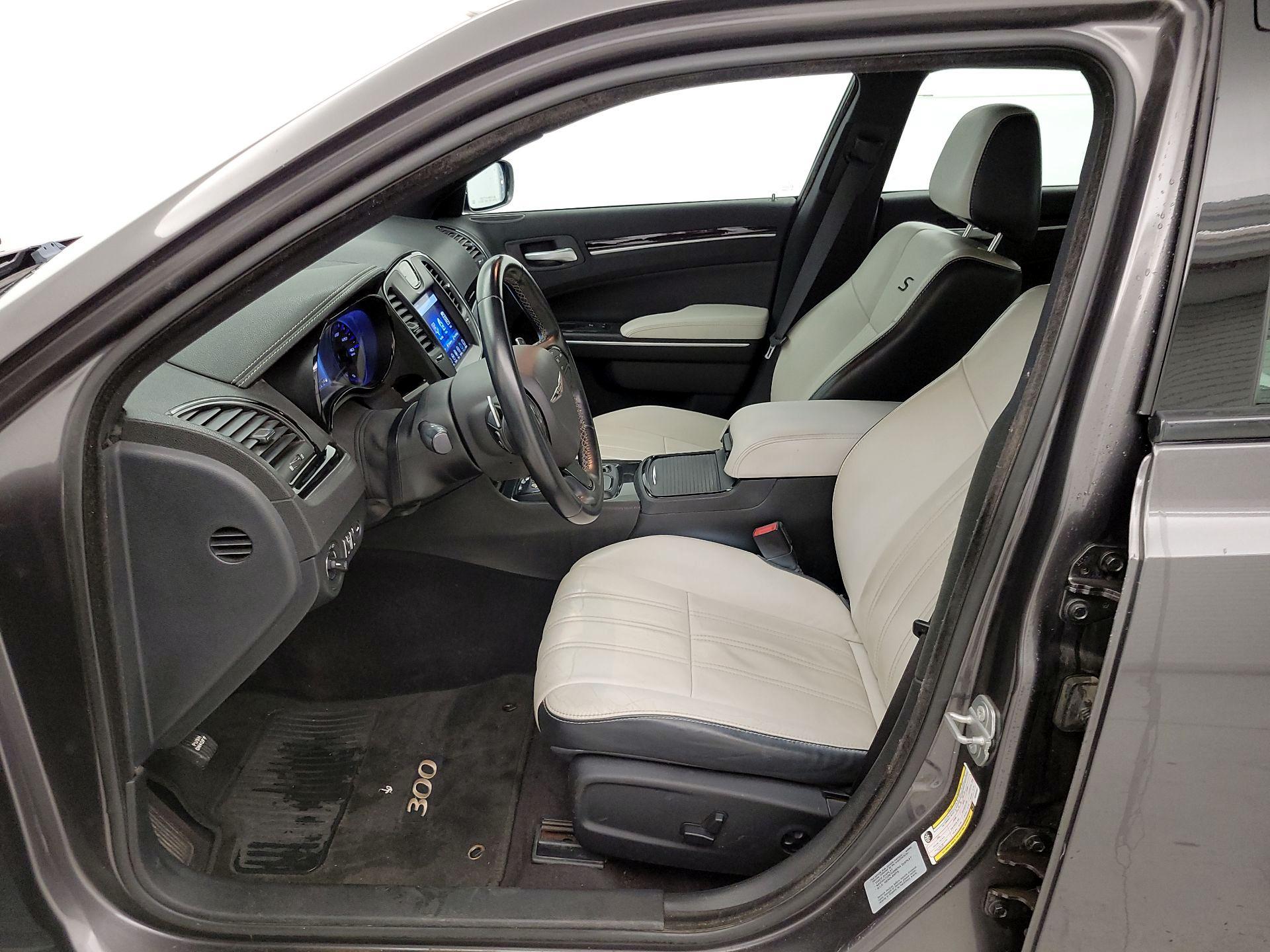 Thumbnail: 2017 Chrysler 300 - 11