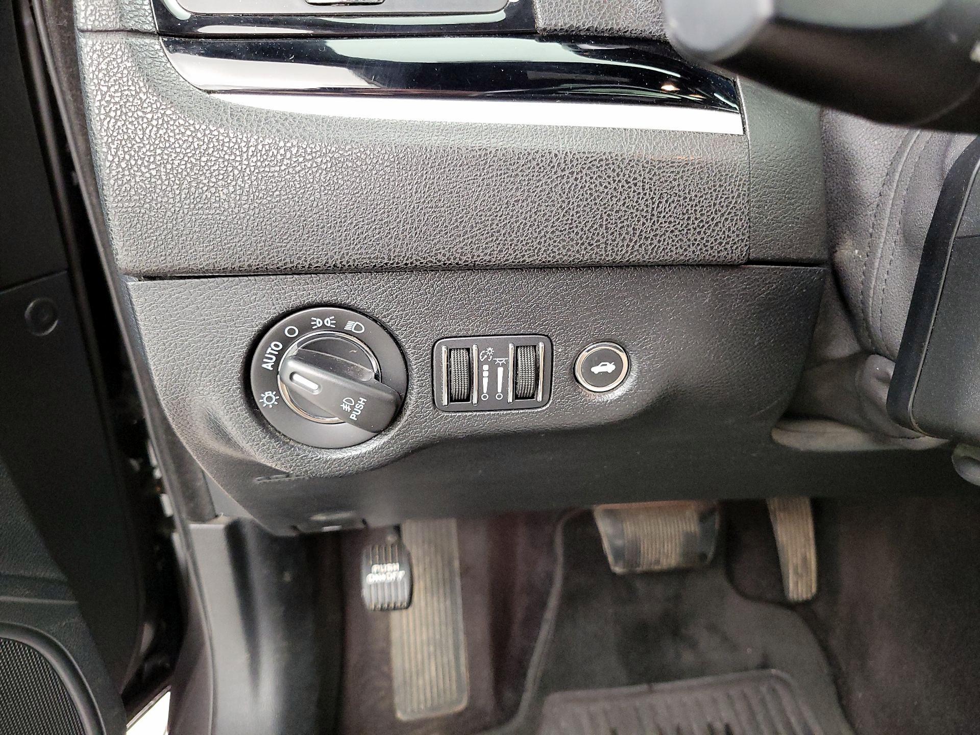 Thumbnail: 2017 Chrysler 300 - 13